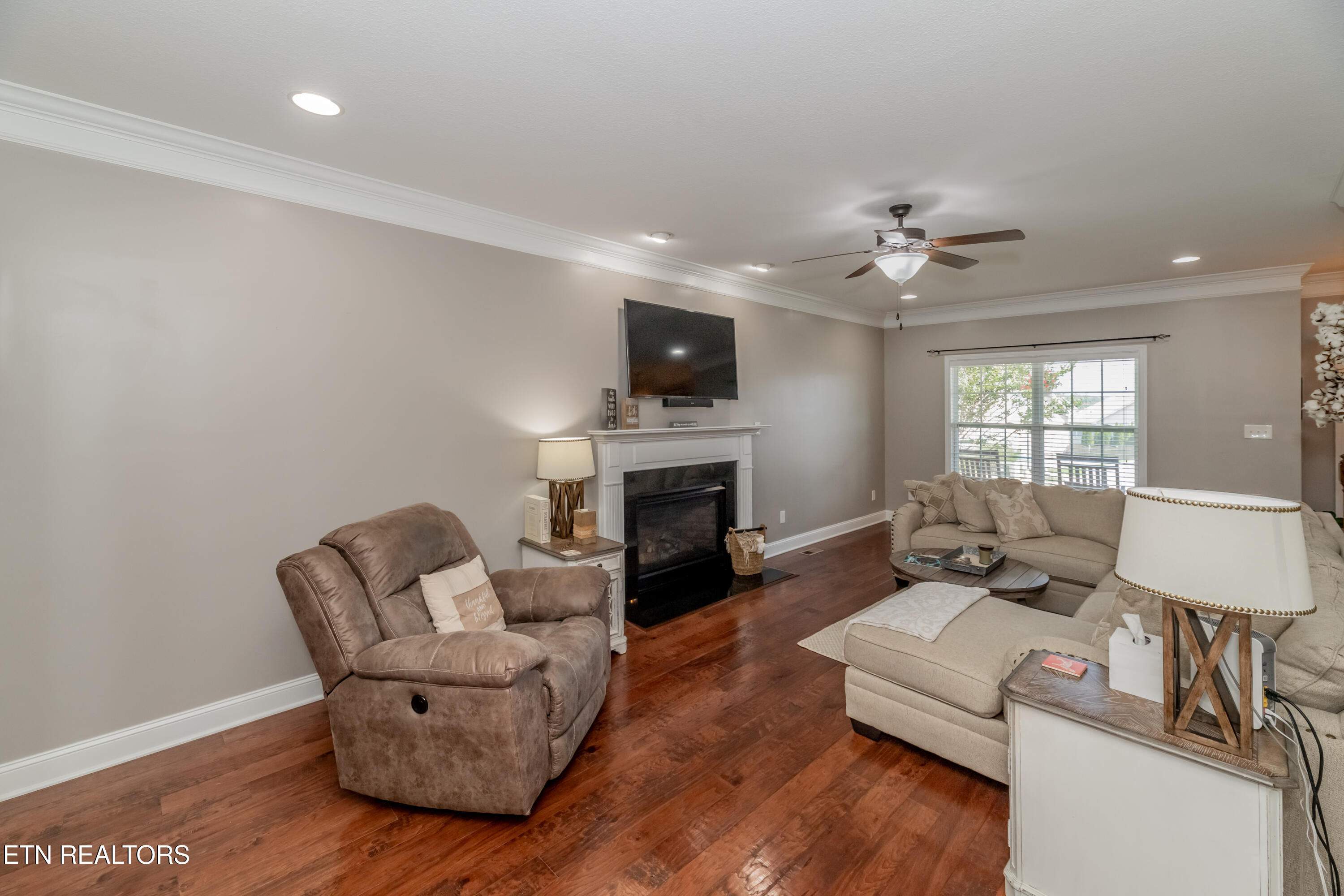 6123 Wishing Well Lane