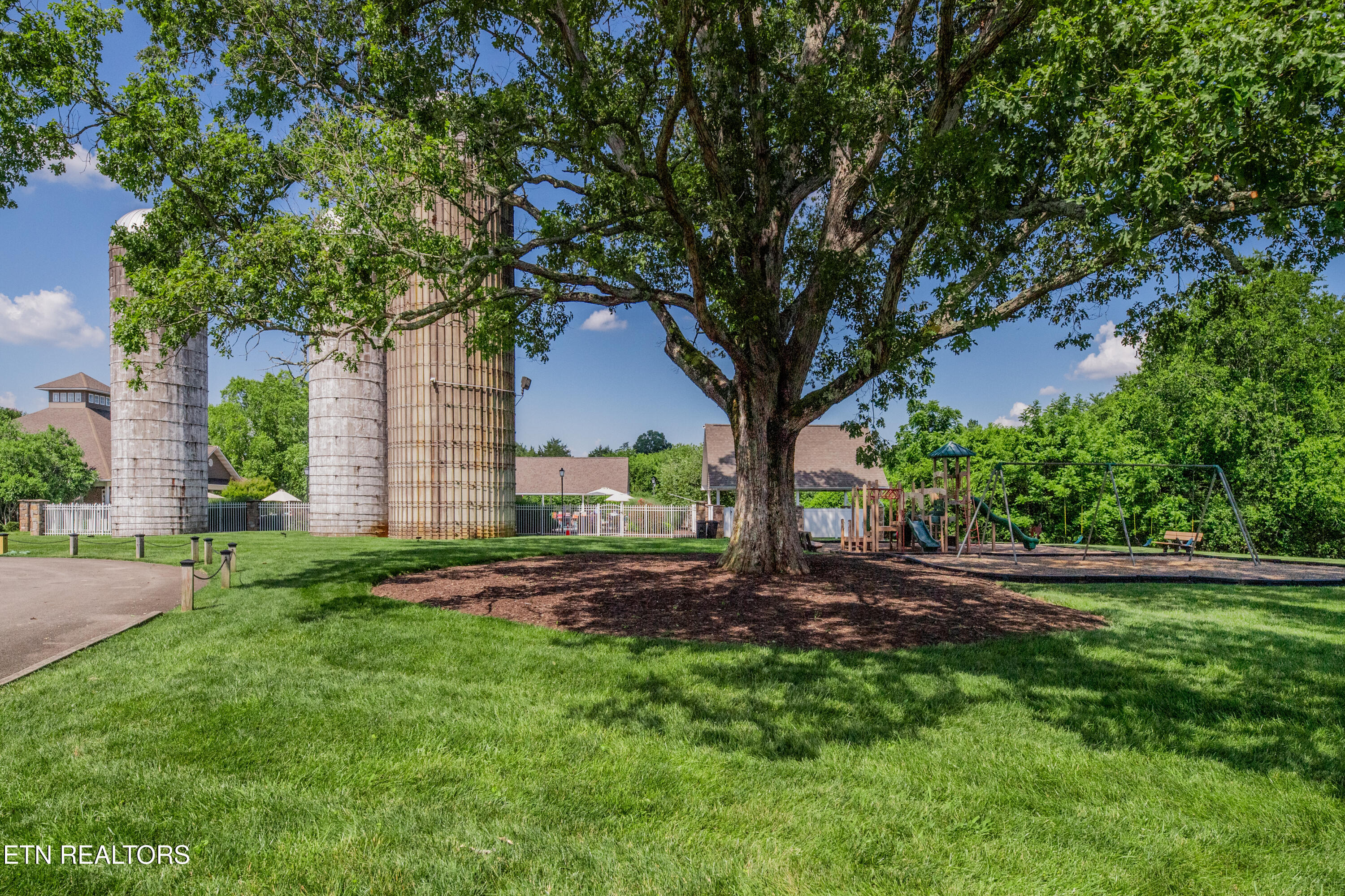 6123 Wishing Well Lane