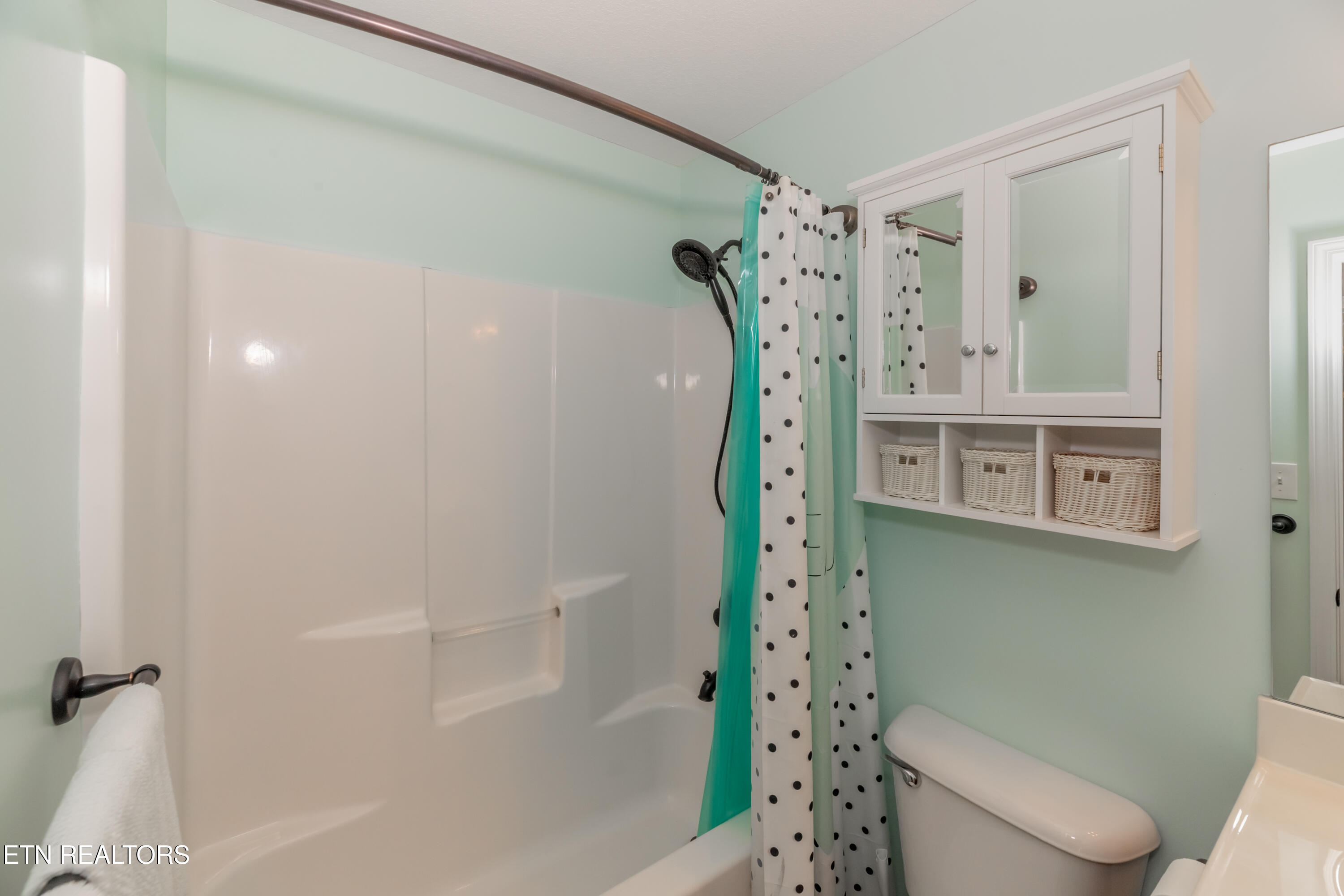 6123 Wishing Well Lane