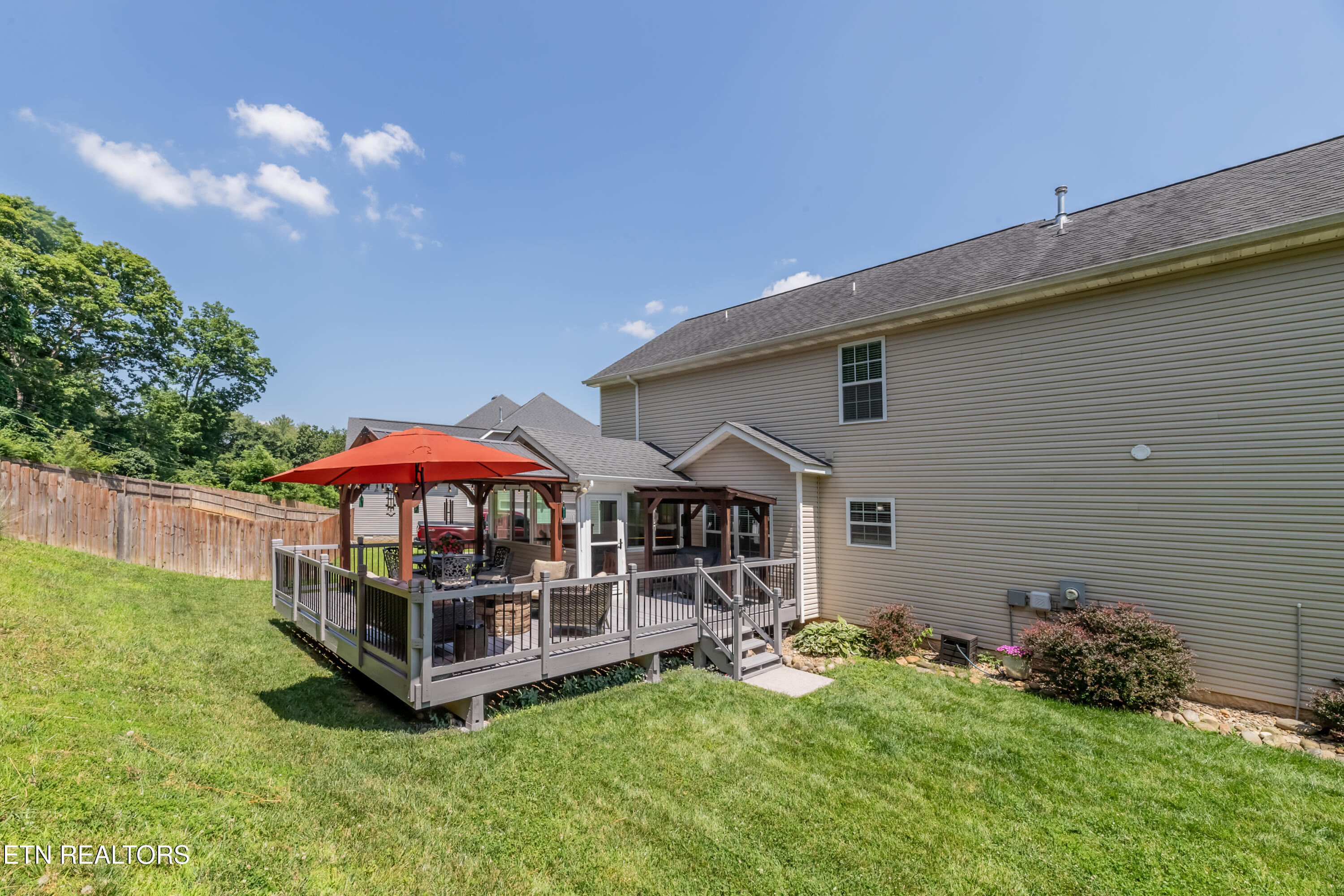 6123 Wishing Well Lane
