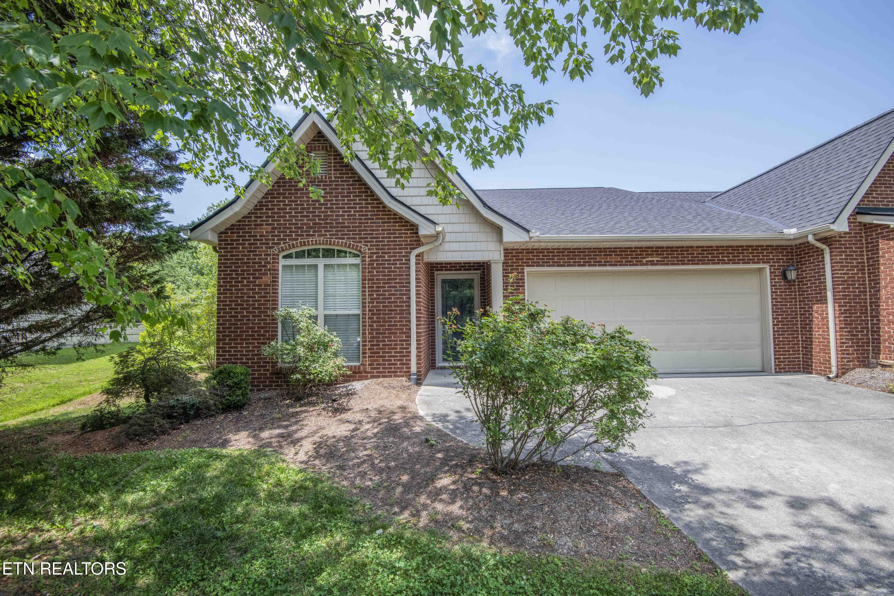 6161 E Mcmillan Creek Drive