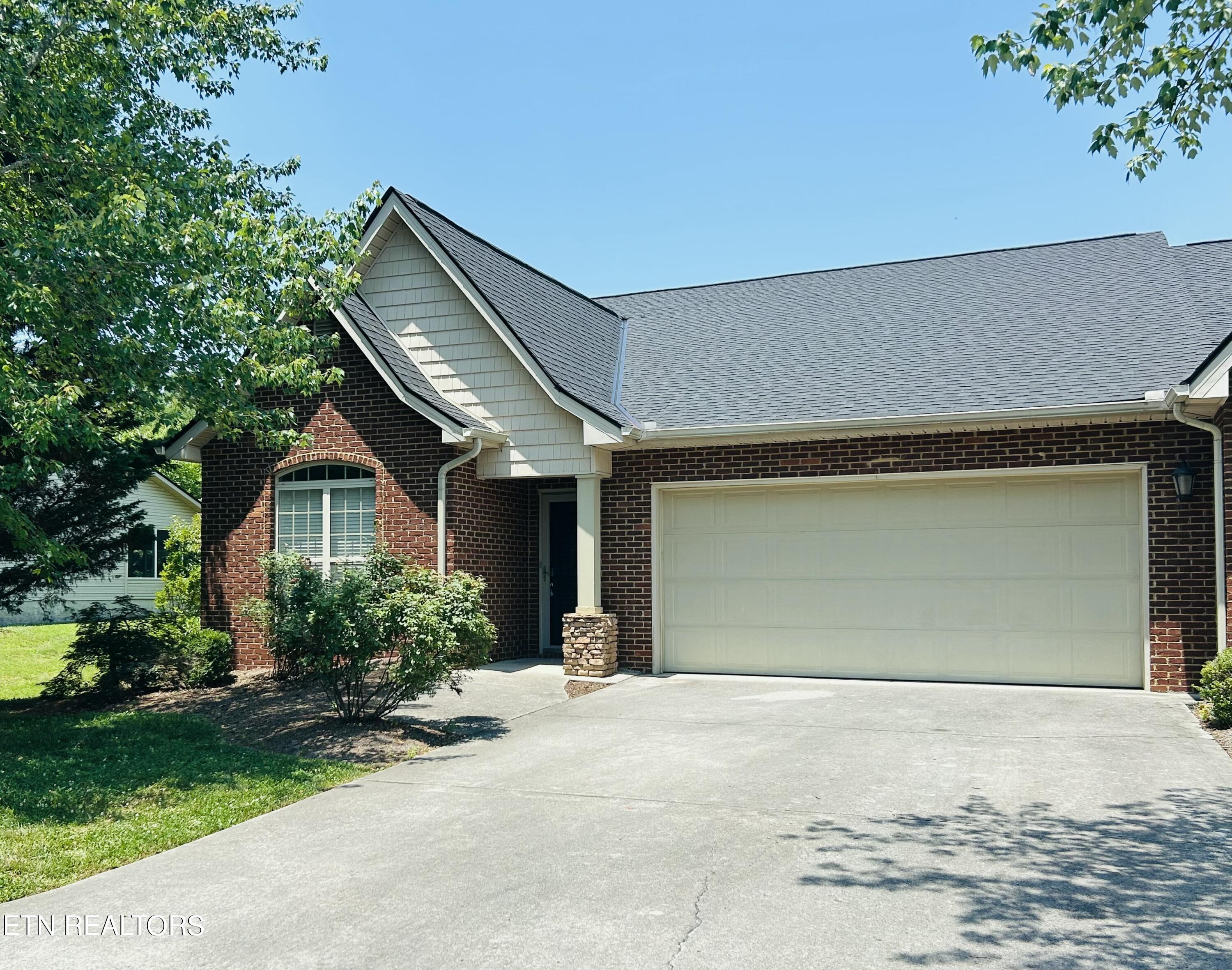 6161 E Mcmillan Creek Drive