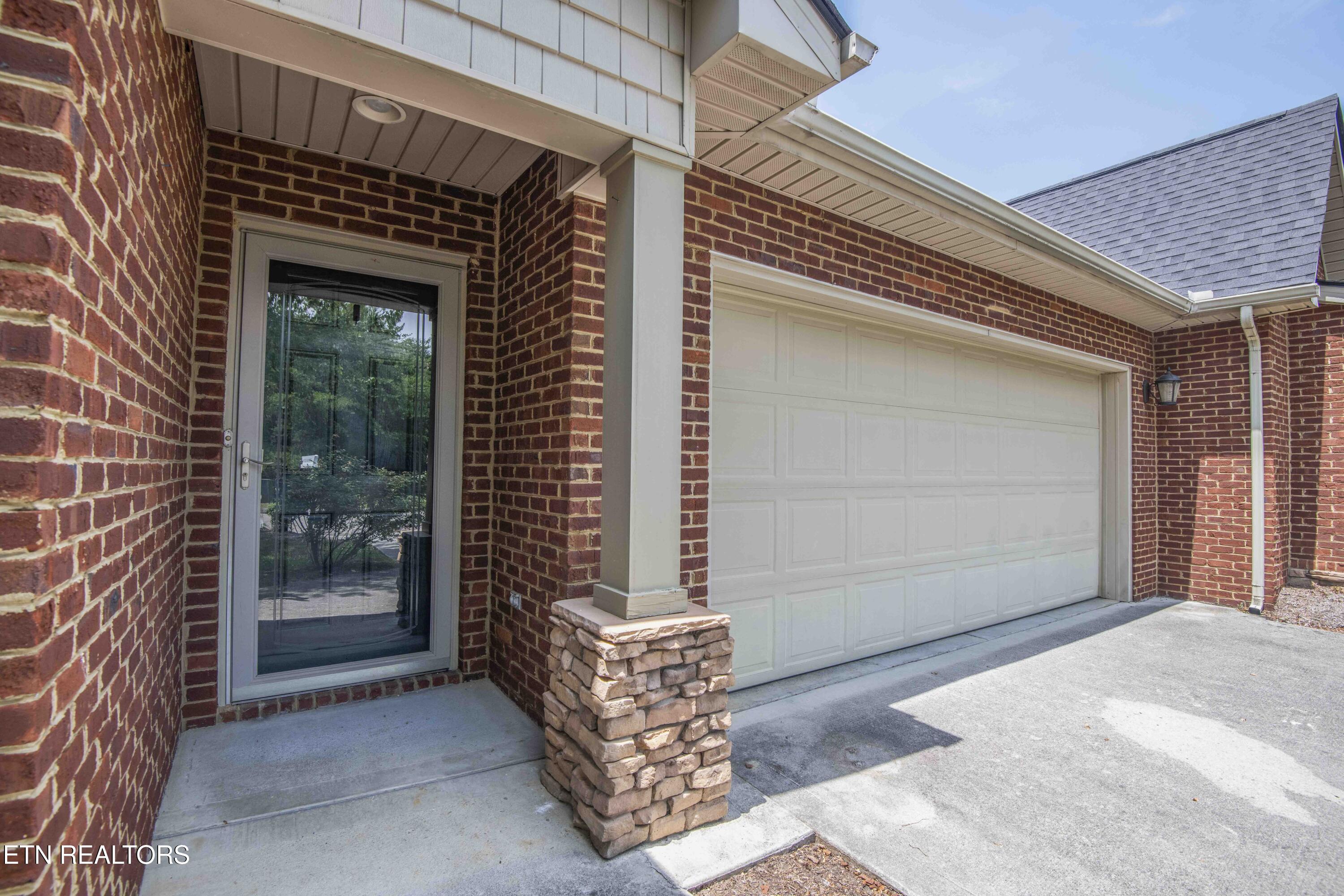 6161 E Mcmillan Creek Drive