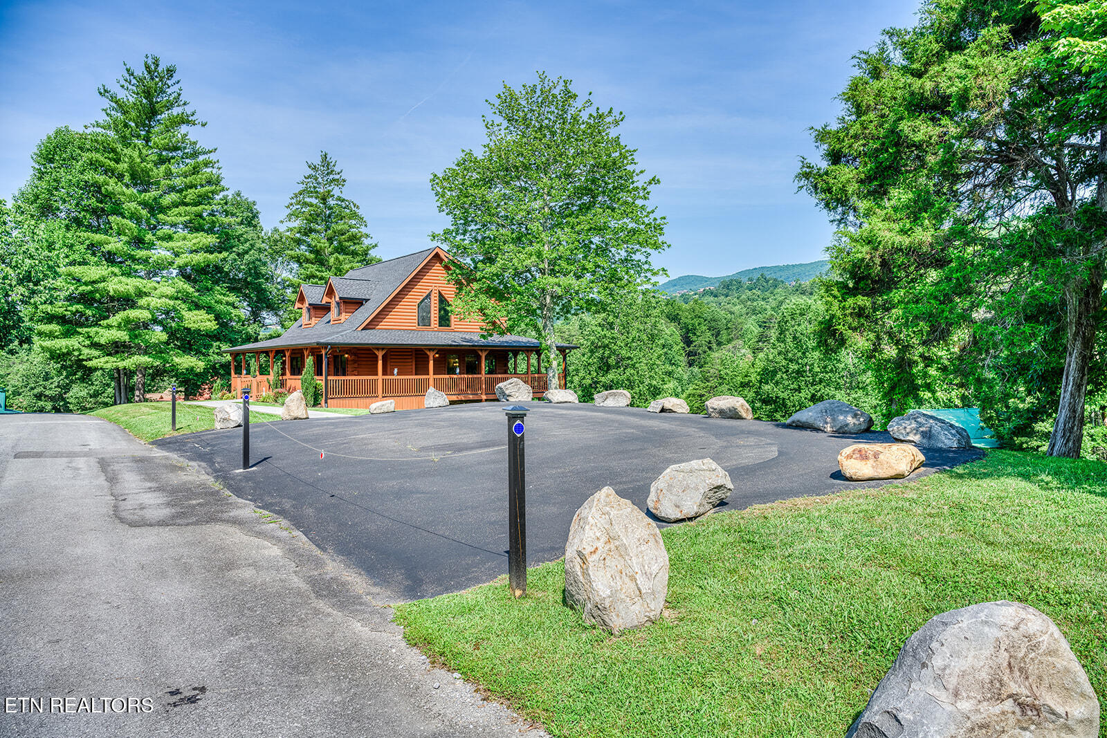 2028 Piney Overlook Lane