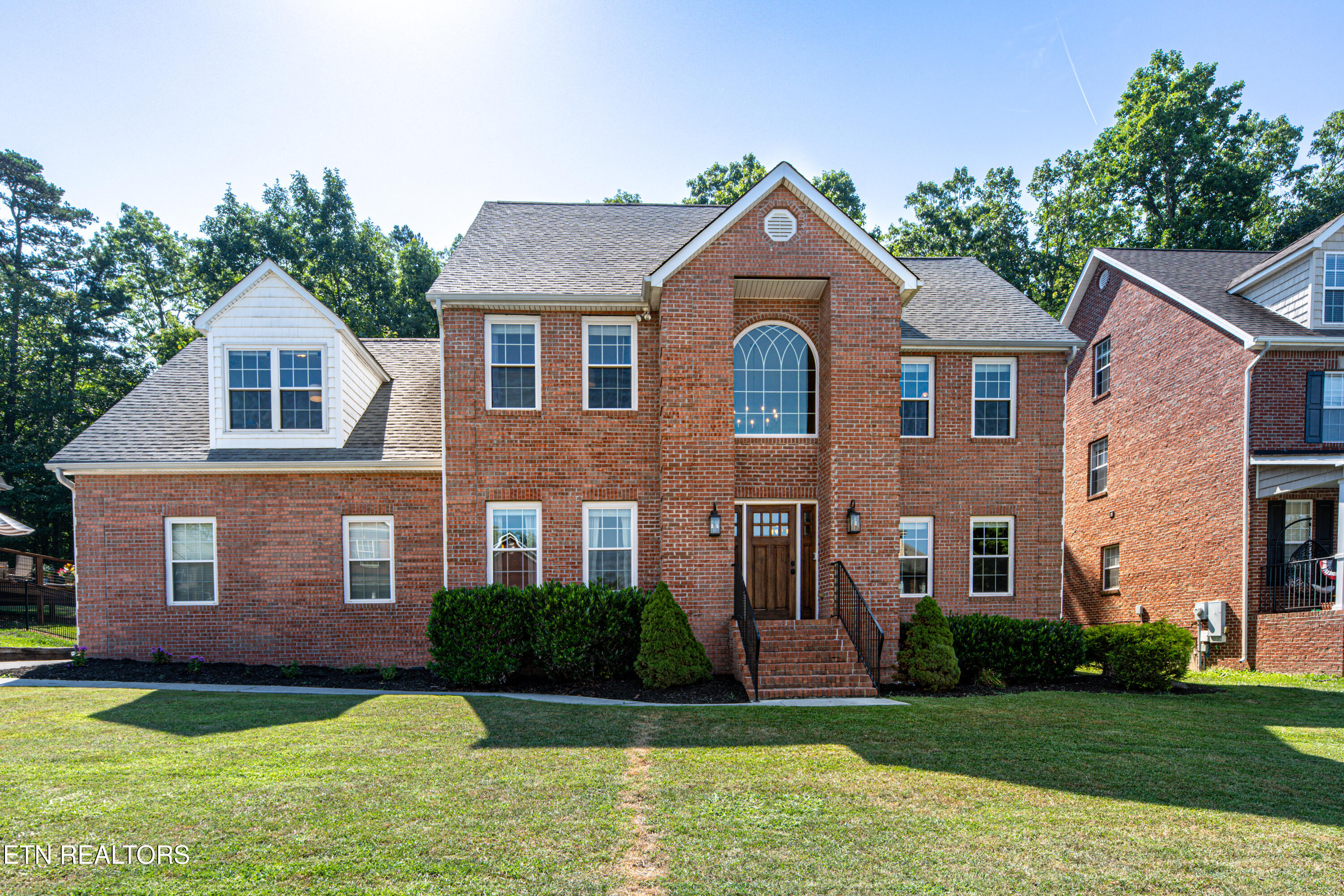 924 Crown Ridge Lane
