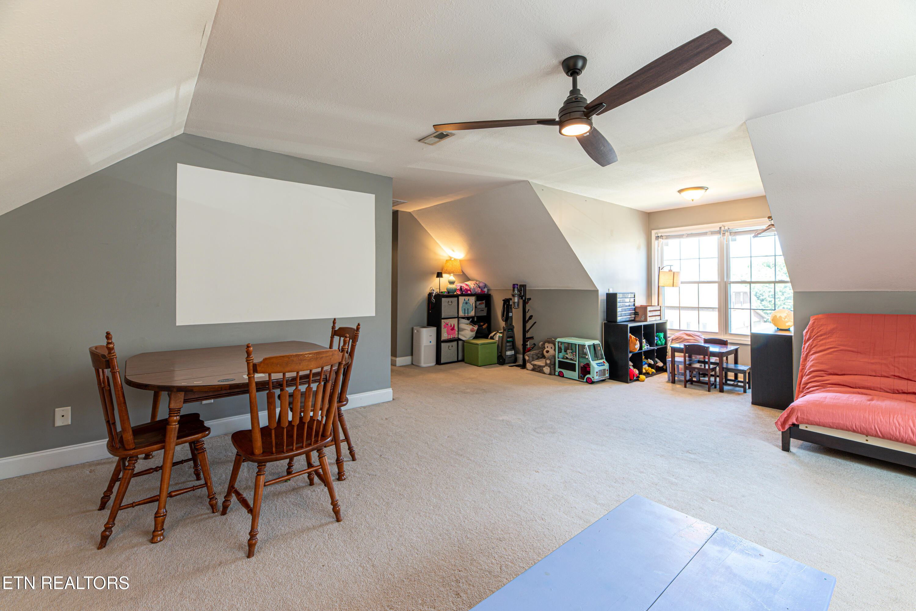 924 Crown Ridge Lane