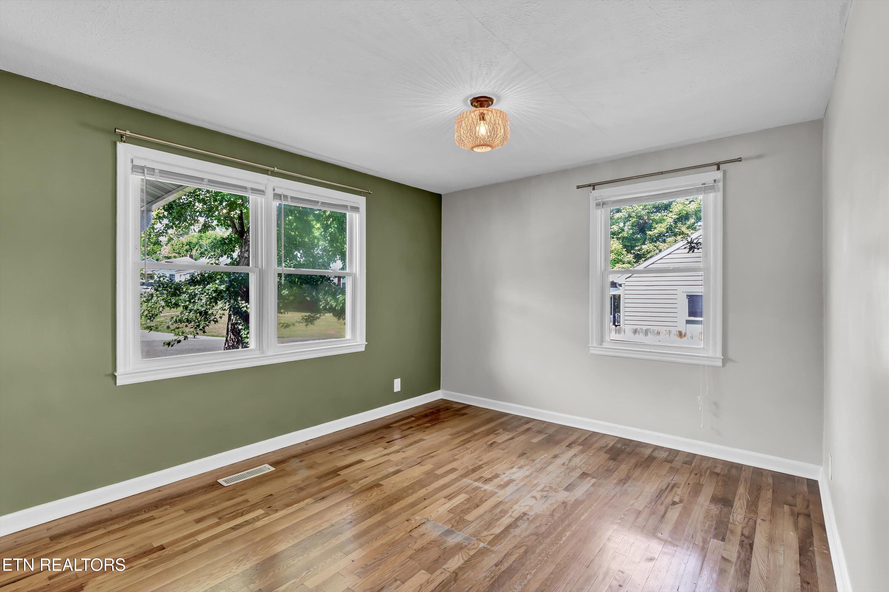 1925 Trotter Ave