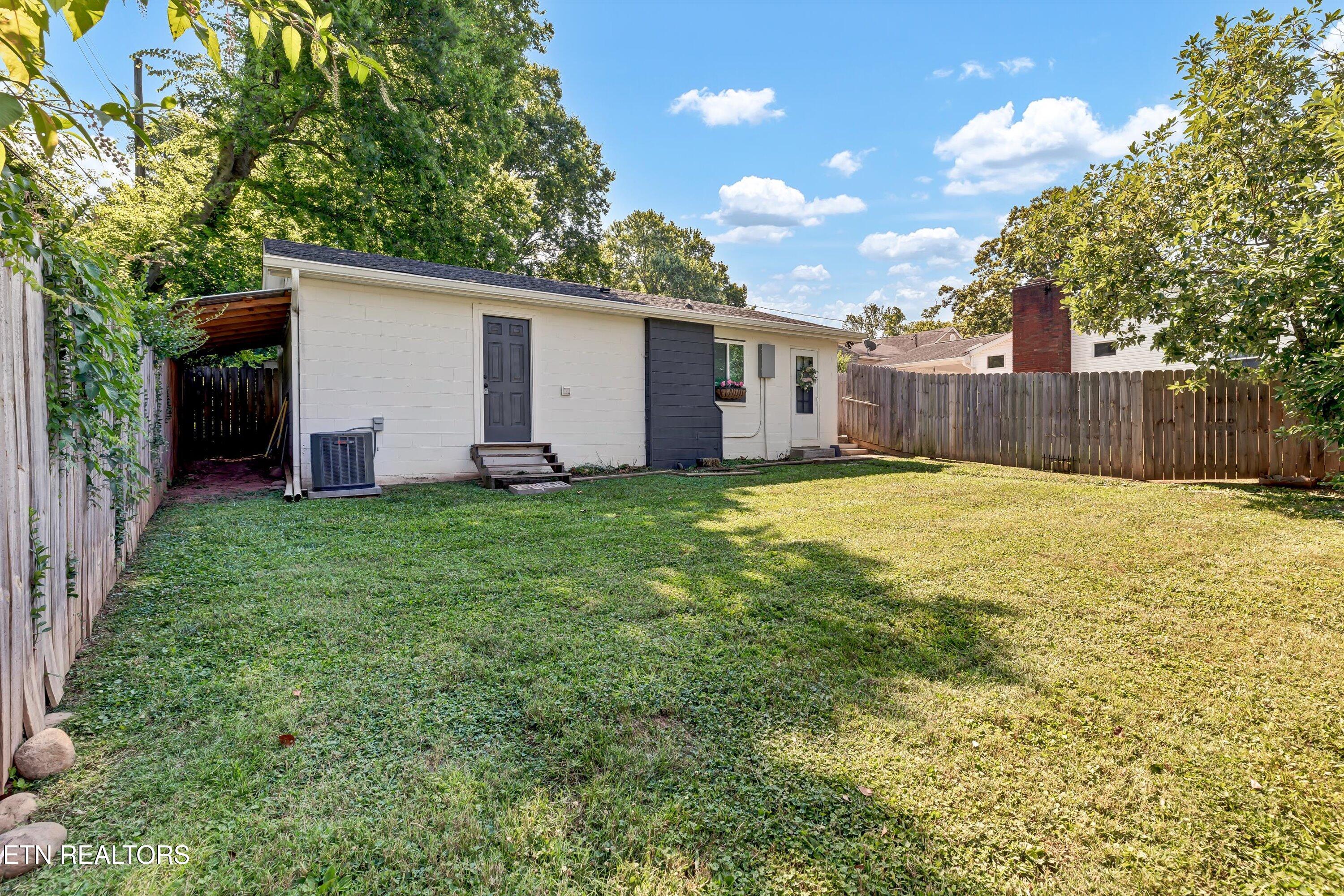 1925 Trotter Ave