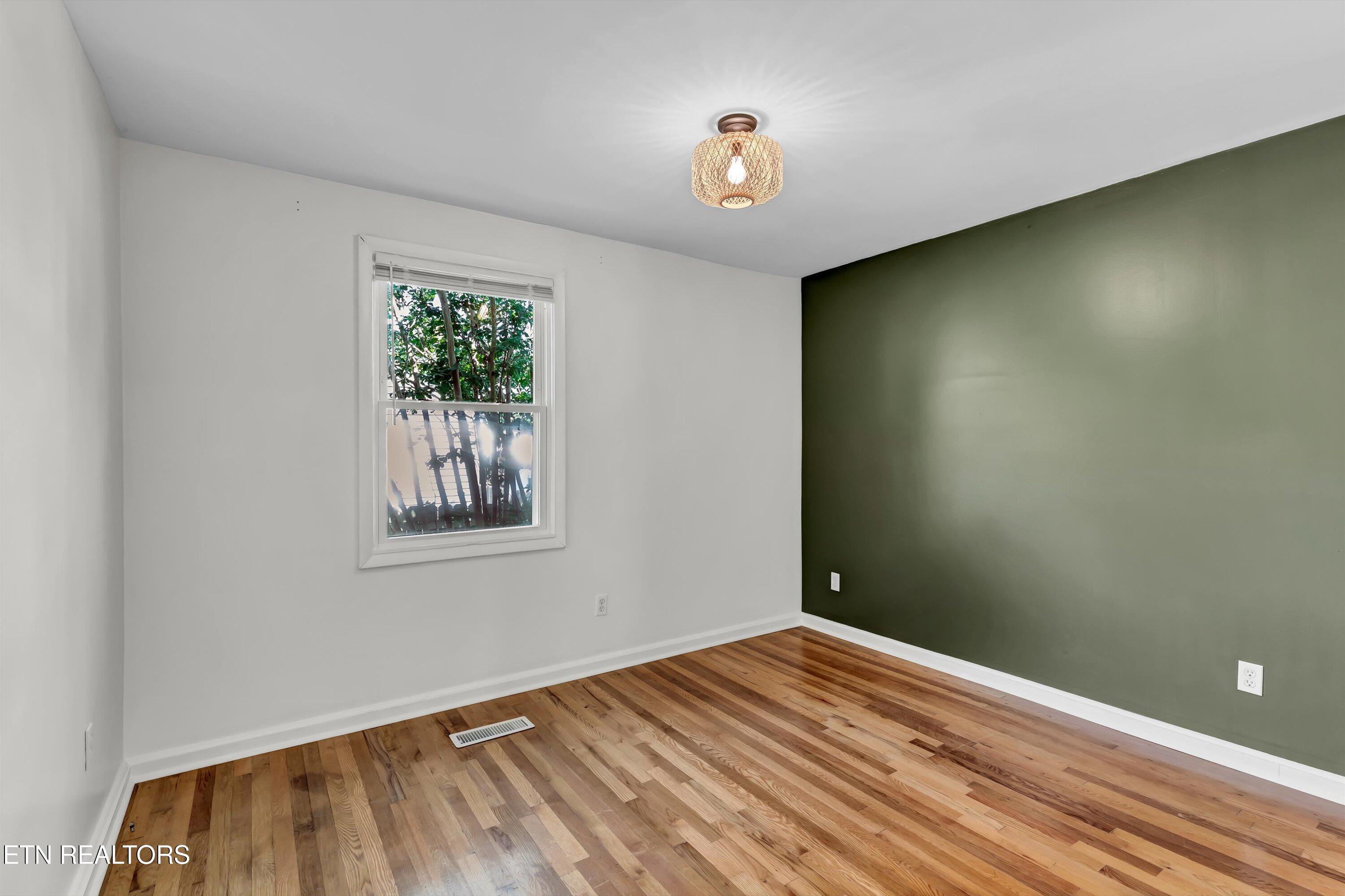 1925 Trotter Ave
