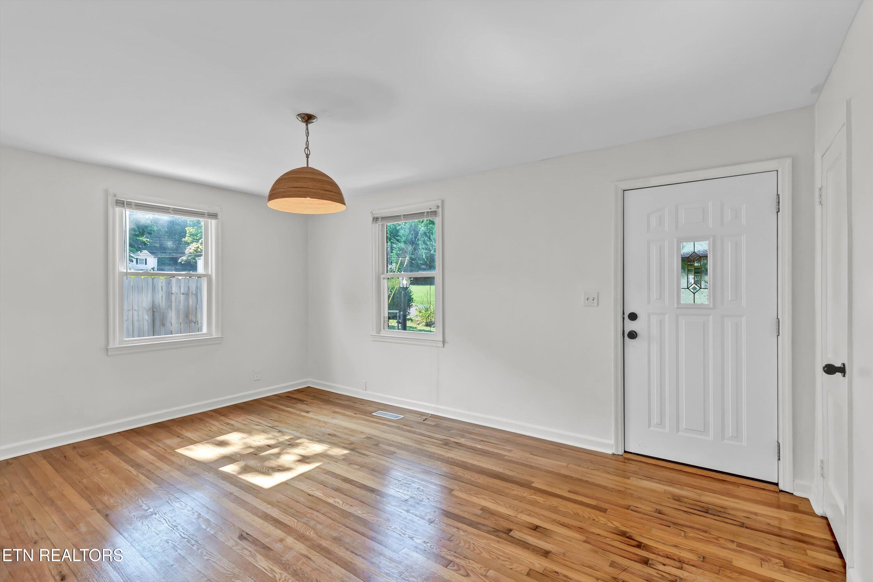 1925 Trotter Ave