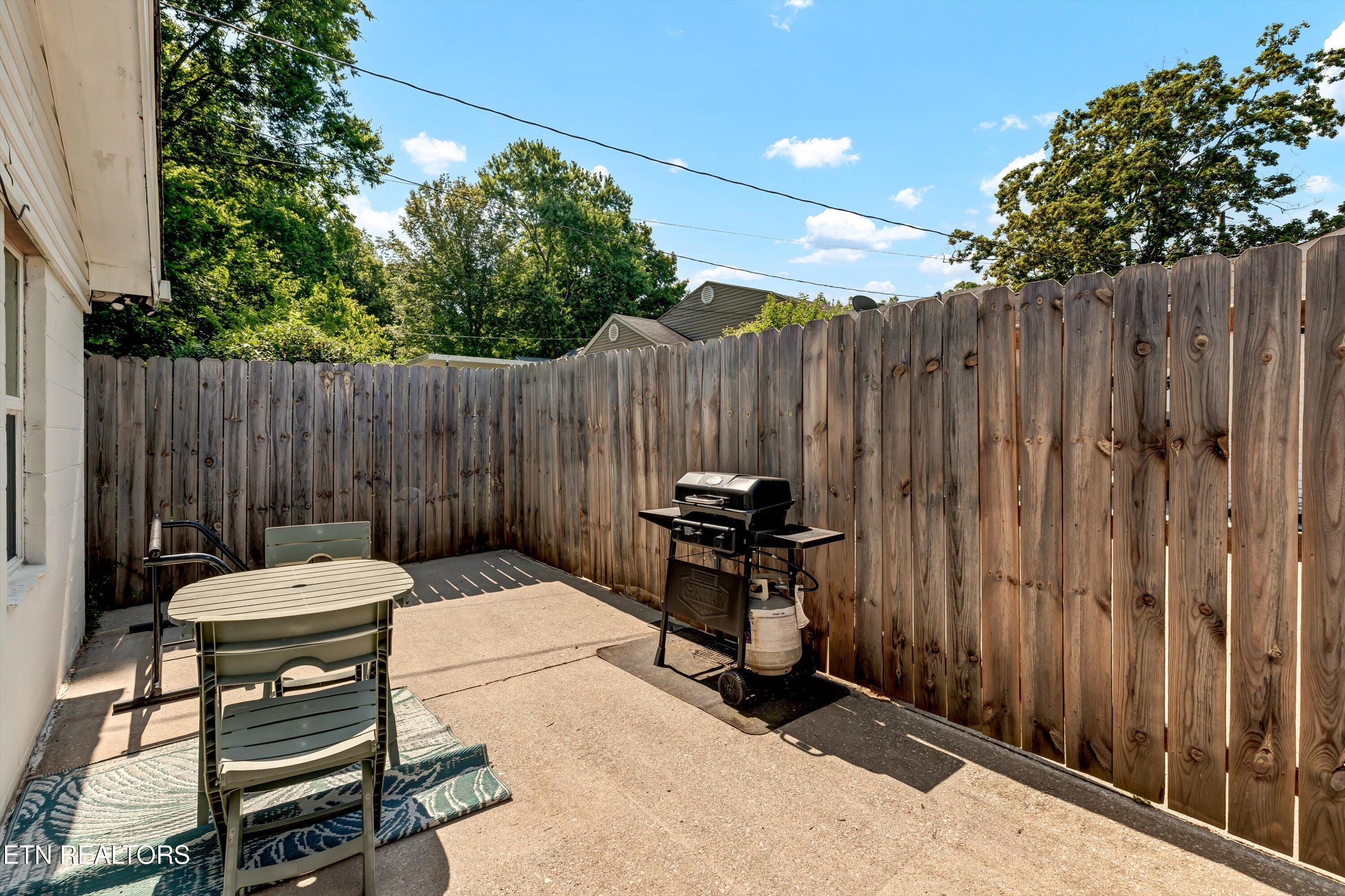 1925 Trotter Ave