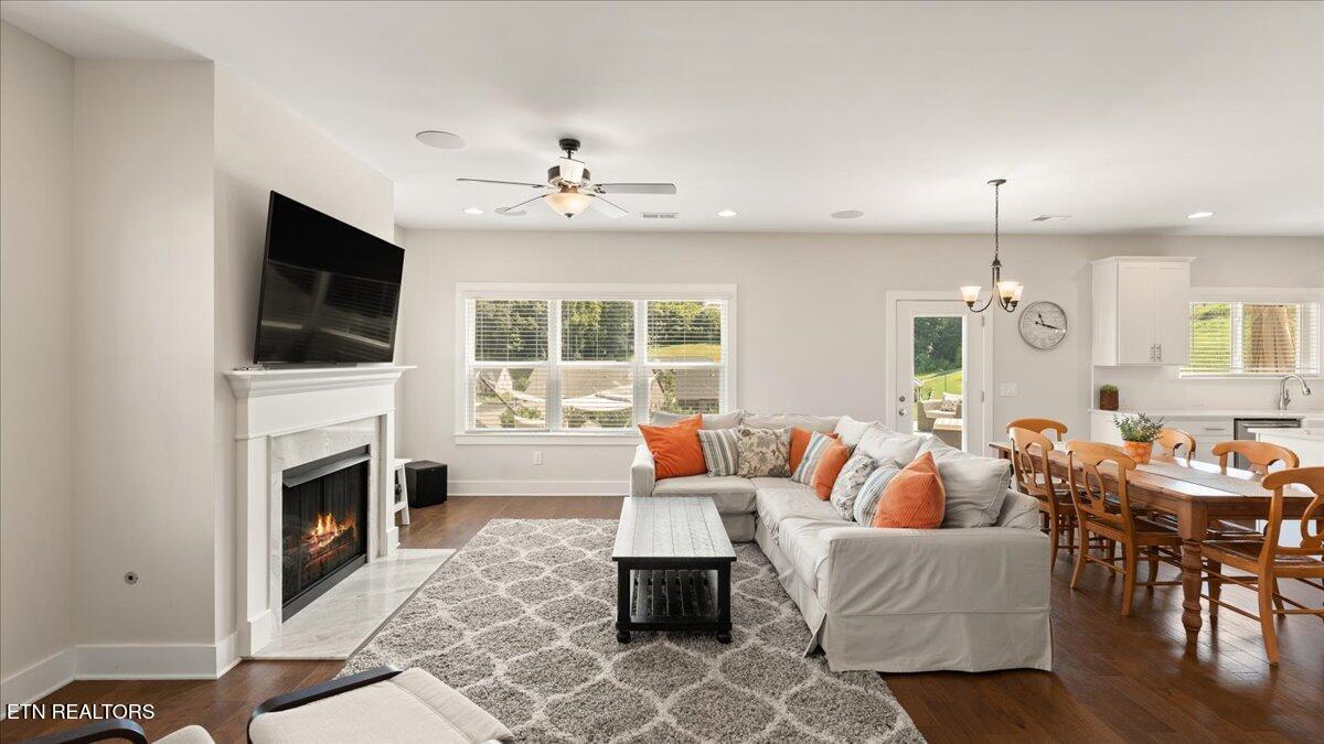 2622 Honey Locust Lane