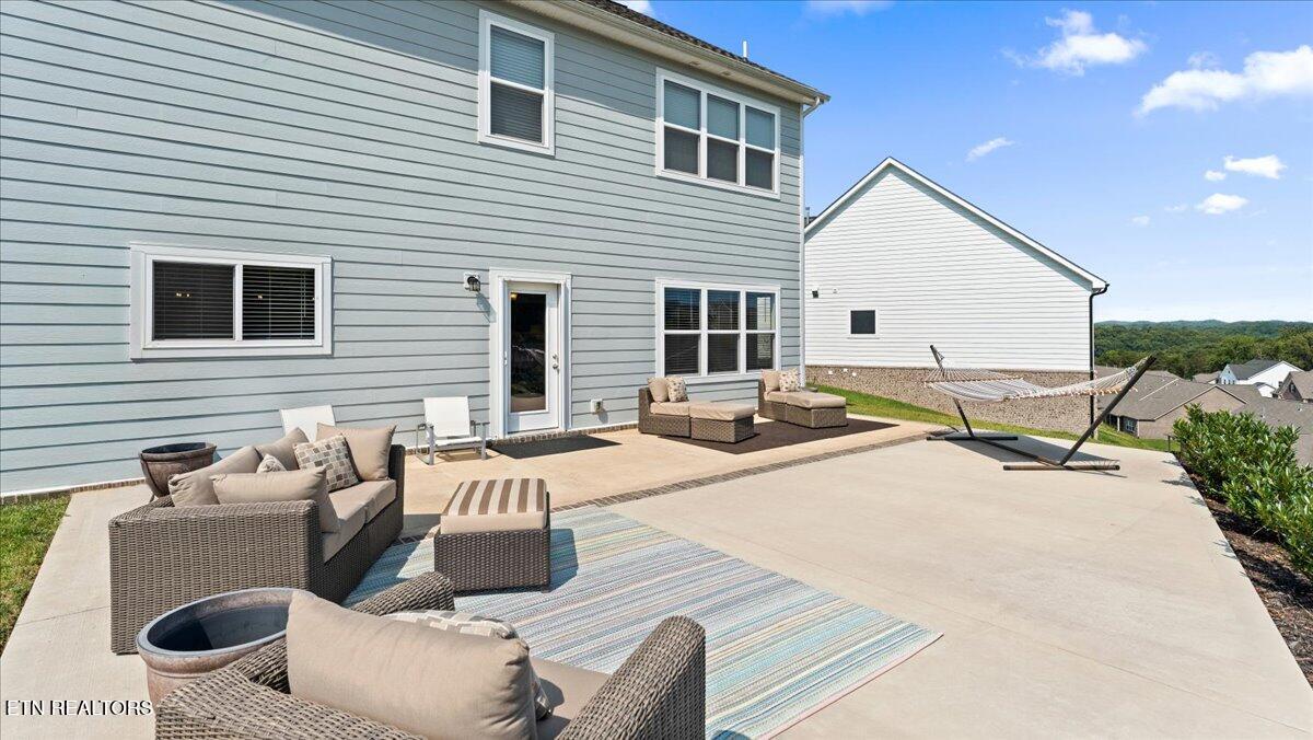 2622 Honey Locust Lane