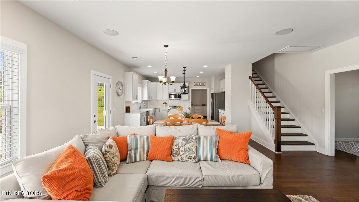 2622 Honey Locust Lane