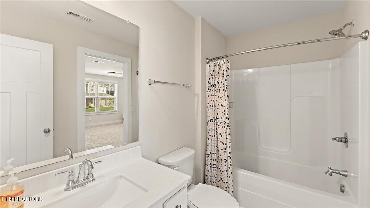 2622 Honey Locust Lane