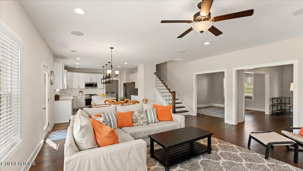 2622 Honey Locust Lane
