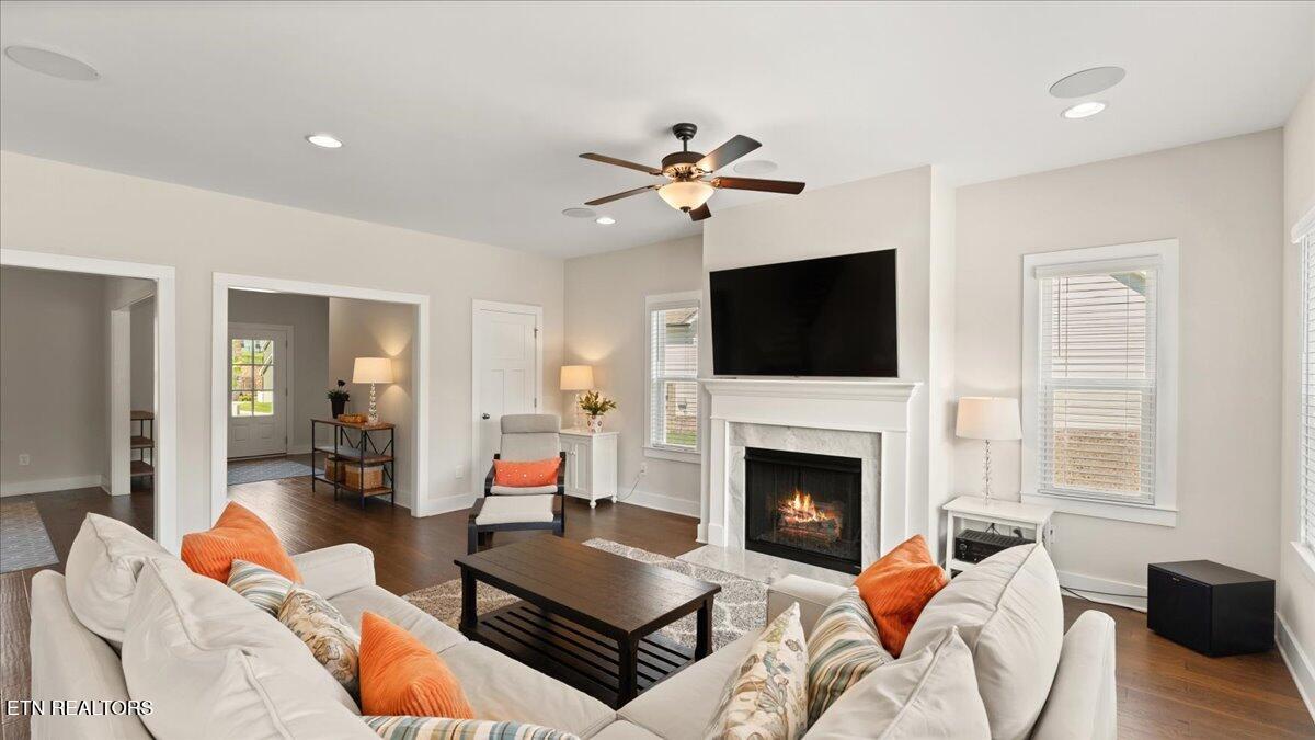 2622 Honey Locust Lane