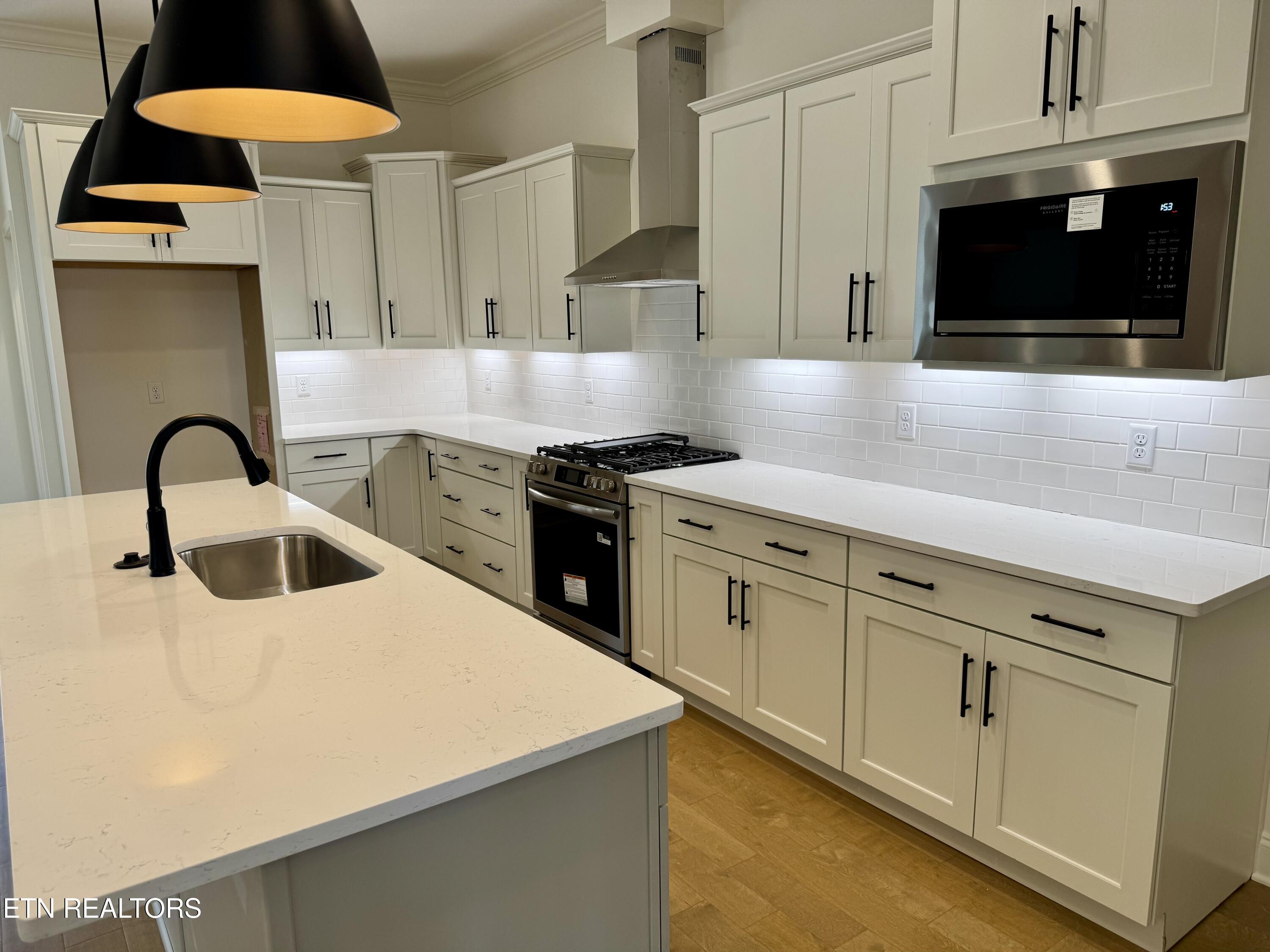 12023 Avery Manor Lane