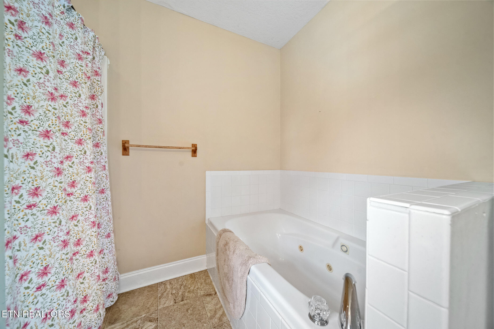 944 Mossy Grove Lane