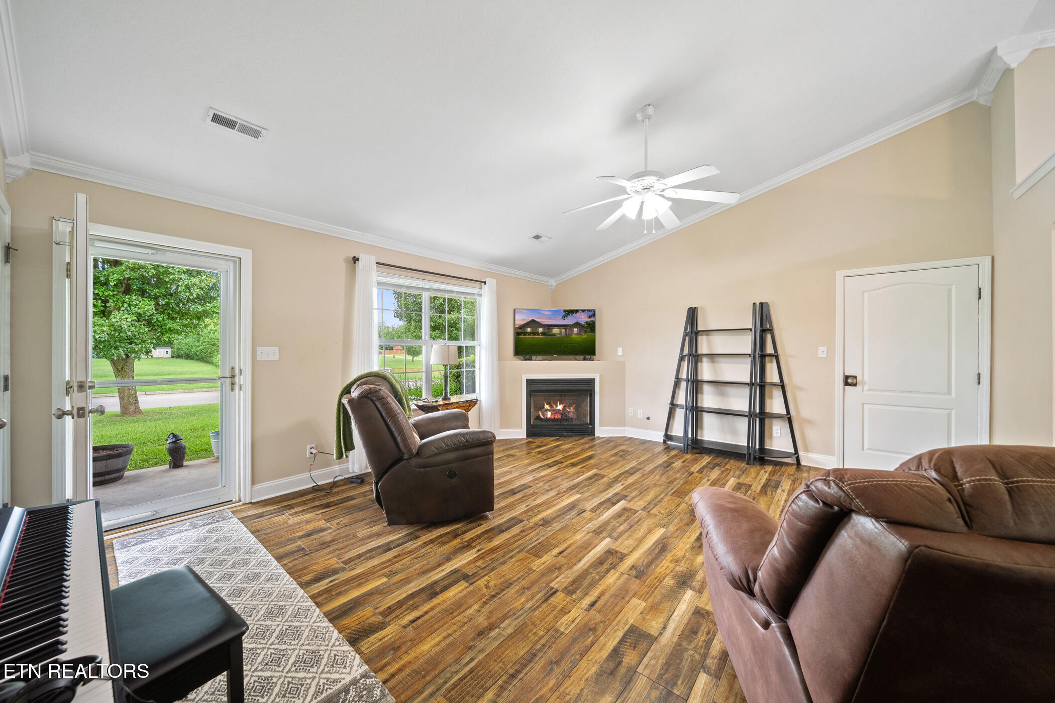 944 Mossy Grove Lane