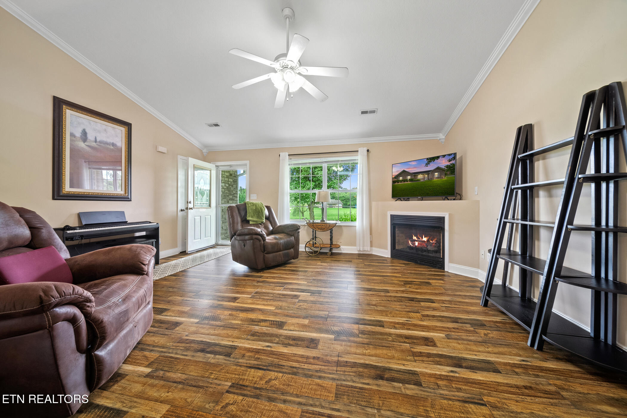 944 Mossy Grove Lane