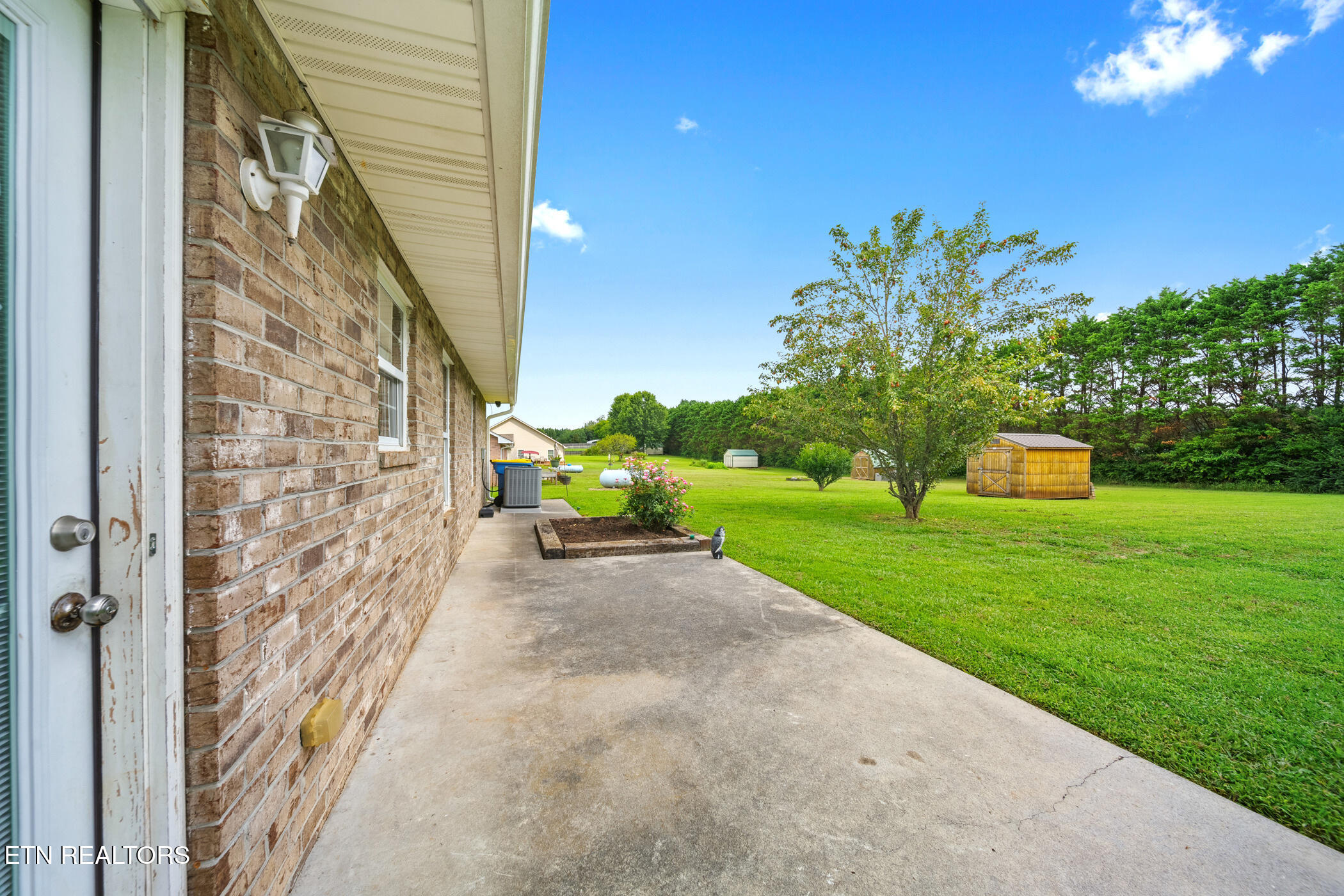 944 Mossy Grove Lane