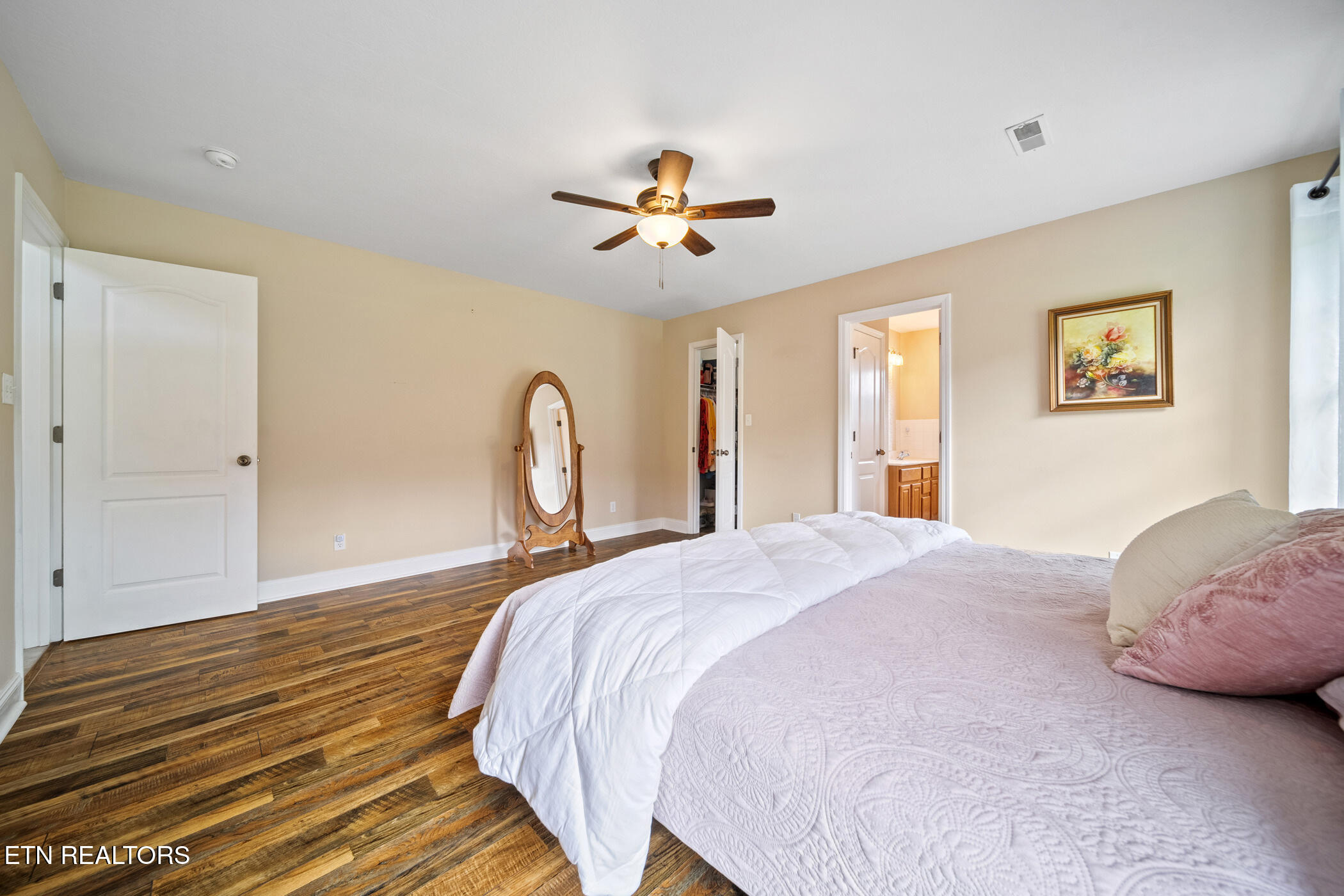 944 Mossy Grove Lane