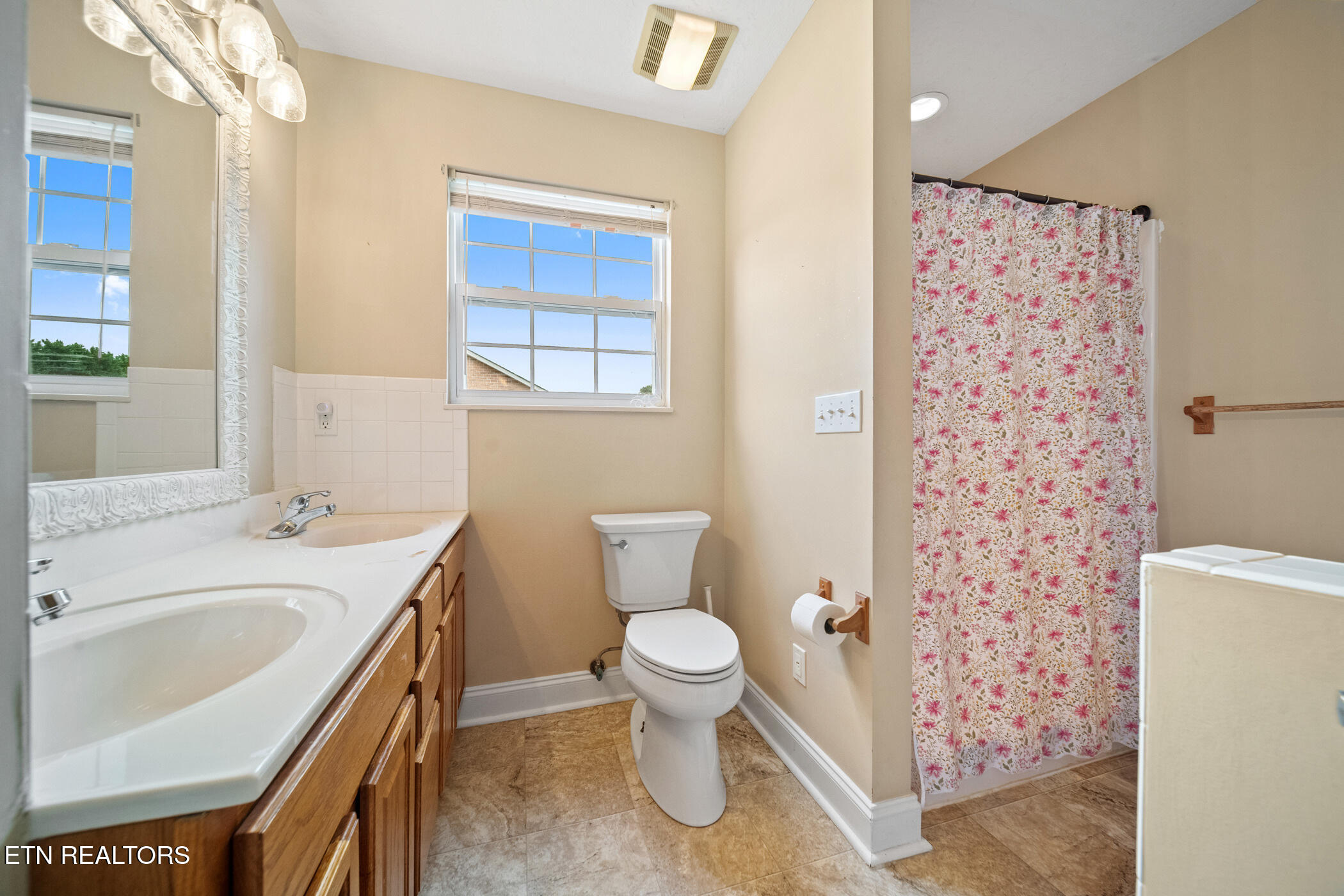944 Mossy Grove Lane