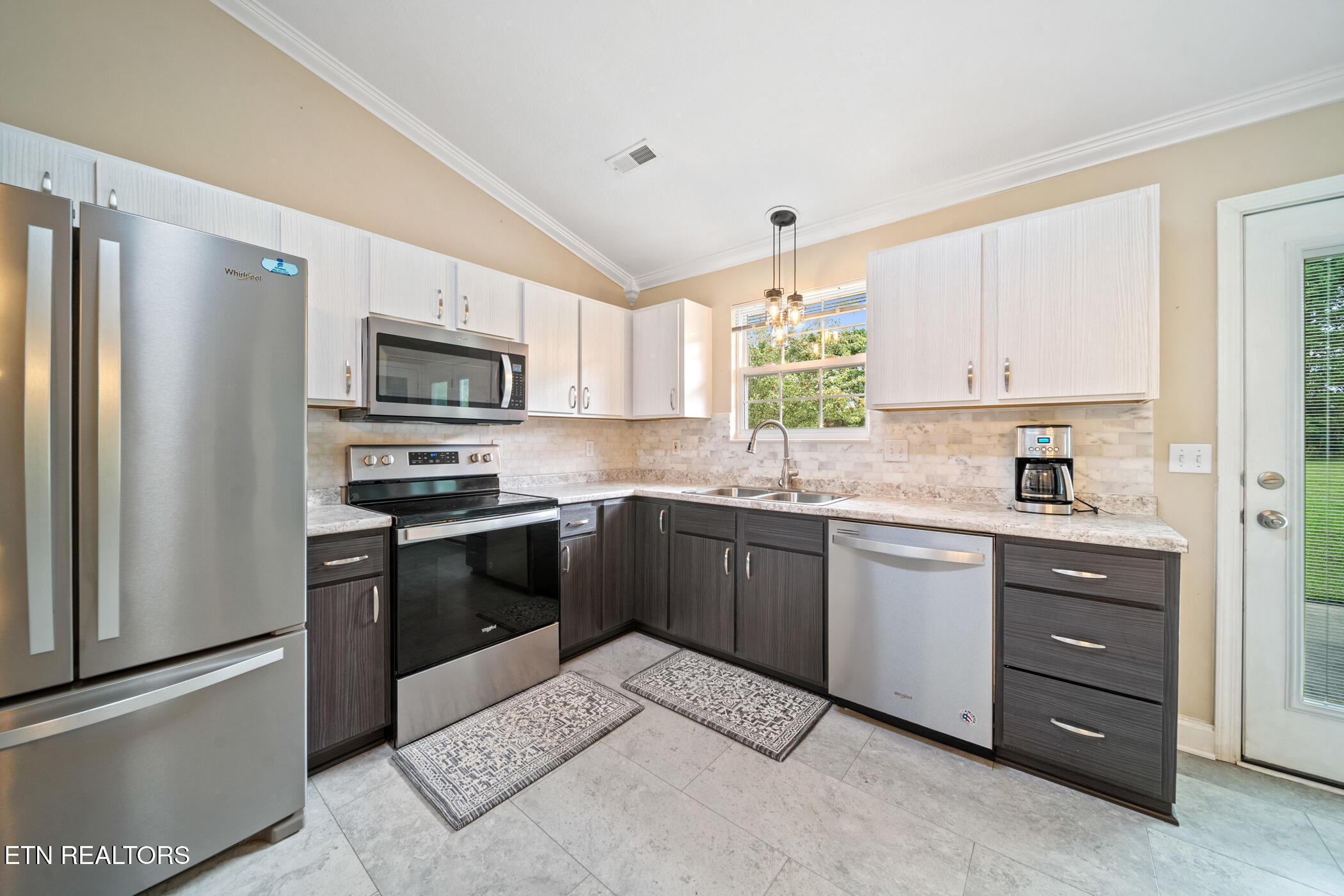 944 Mossy Grove Lane