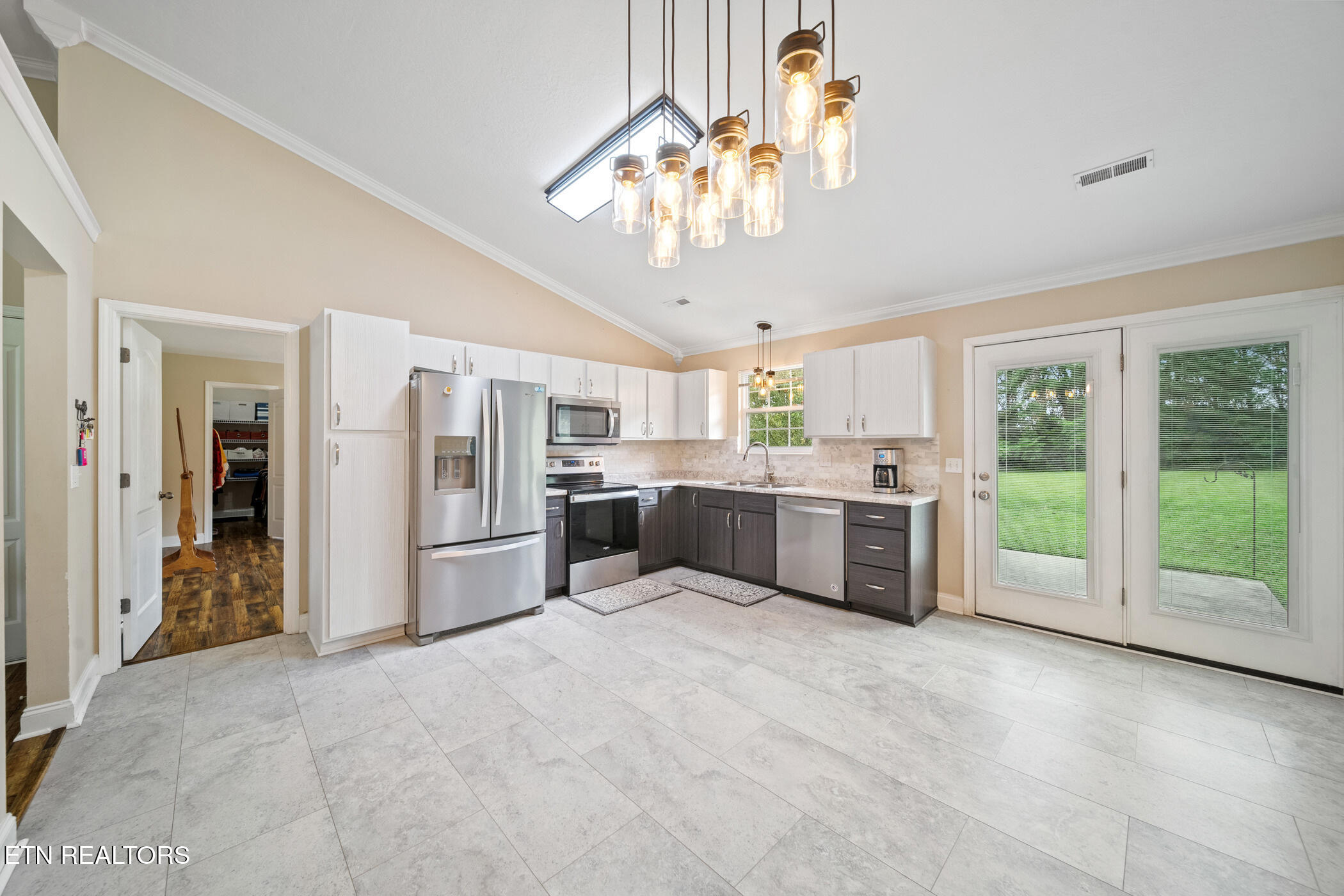 944 Mossy Grove Lane