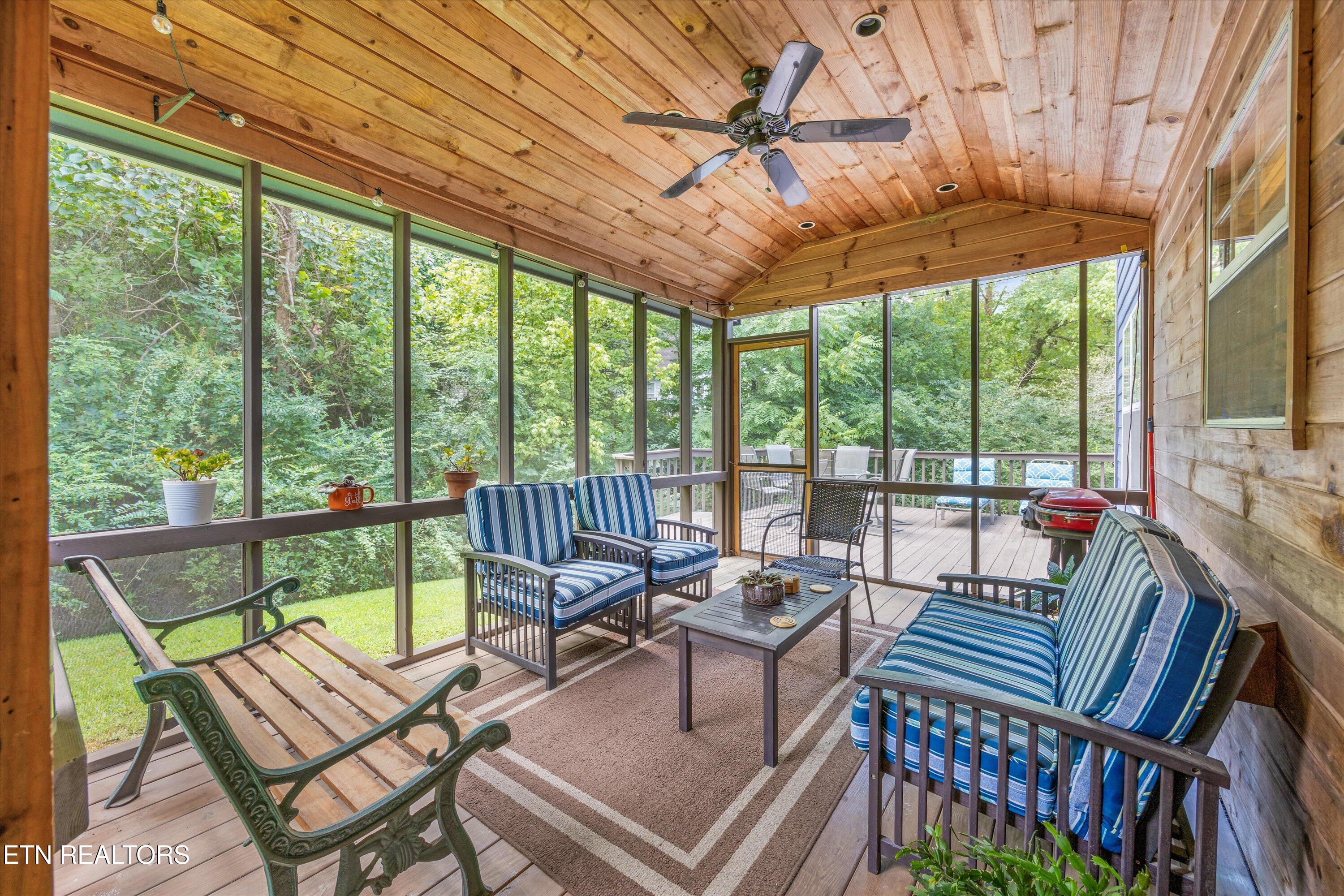 8350 Longcreek Lane