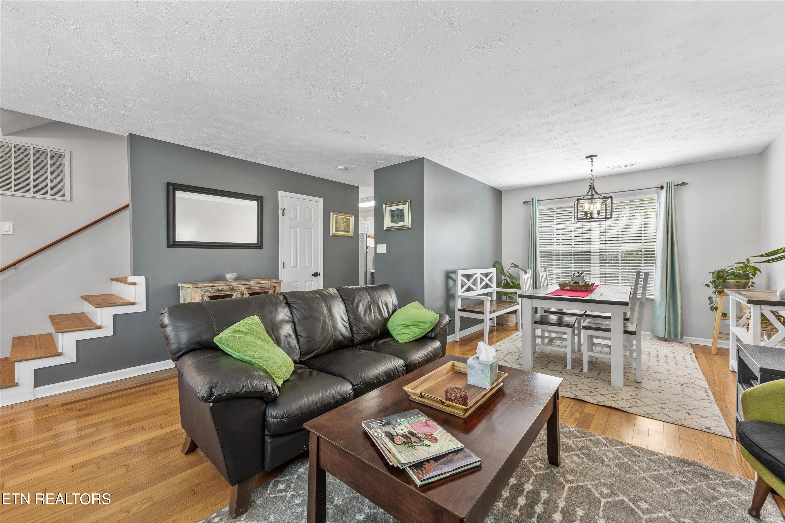 8350 Longcreek Lane