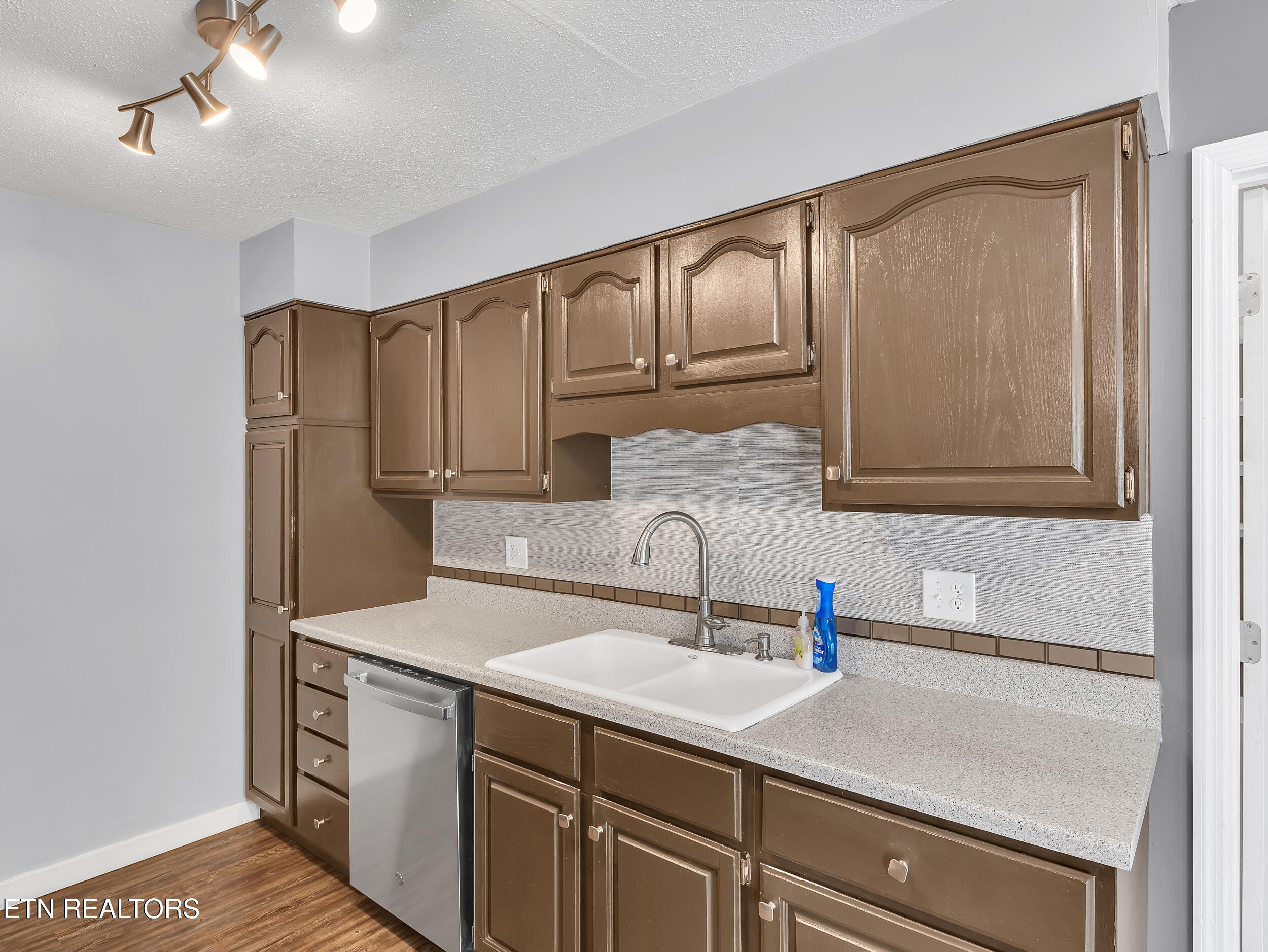 1432 Newcross Rd