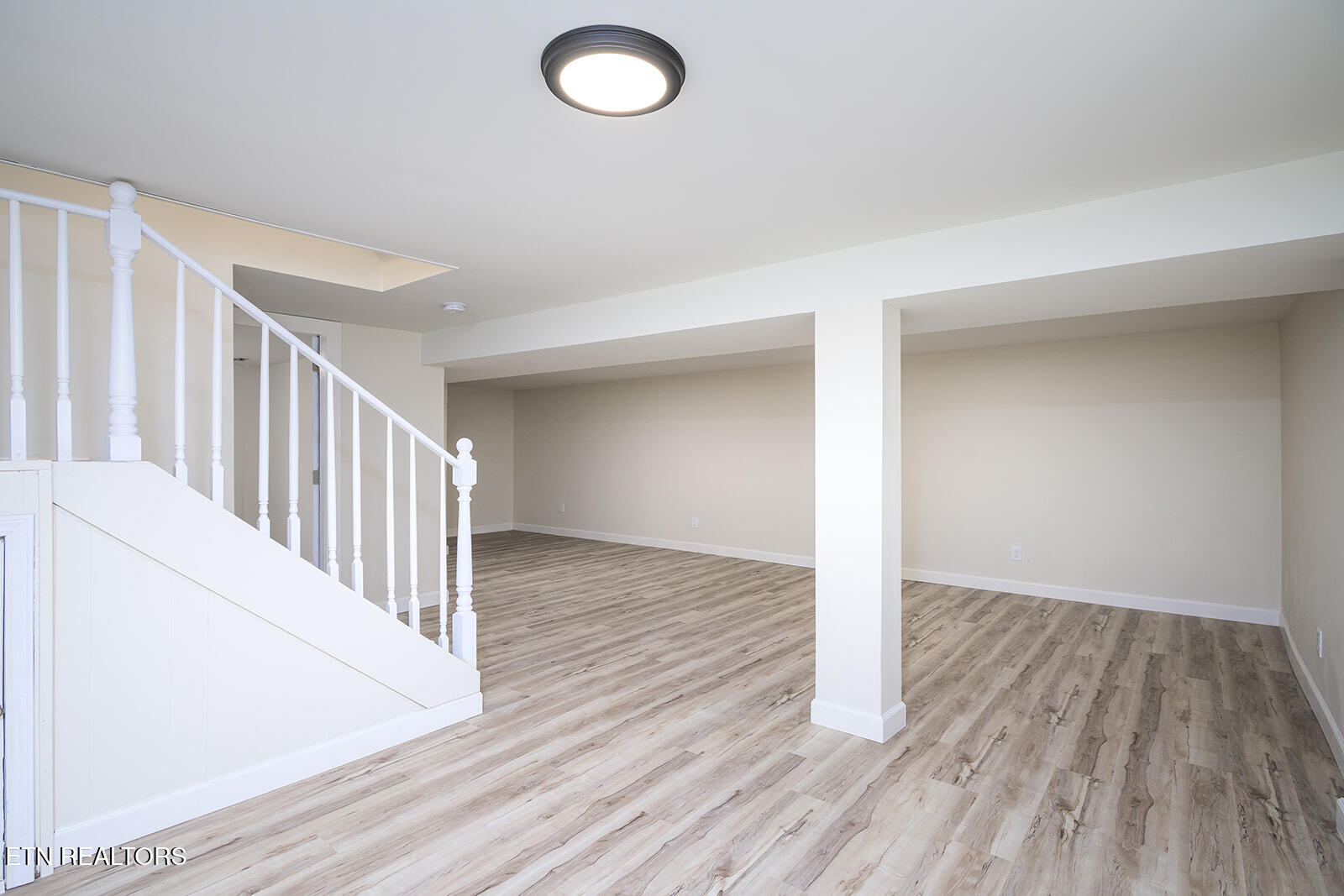 831 W Ford Valley Rd