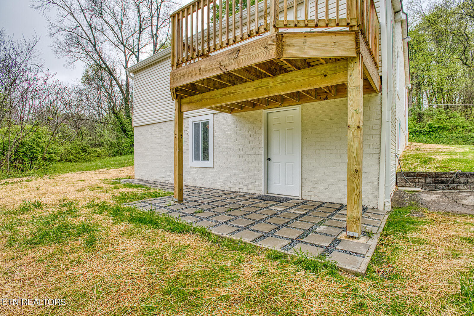 831 W Ford Valley Rd