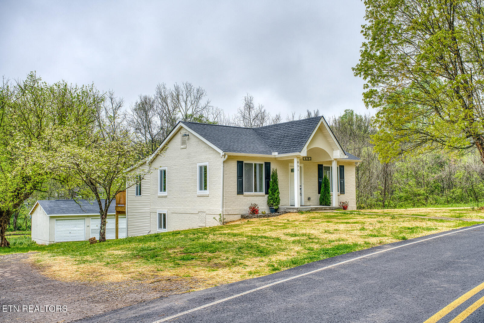 831 W Ford Valley Rd