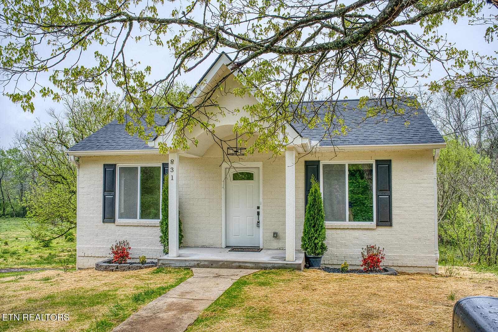 831 W Ford Valley Rd