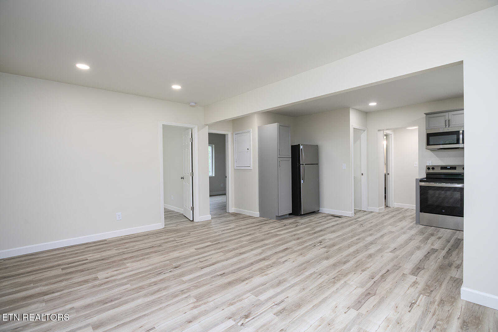 831 W Ford Valley Rd