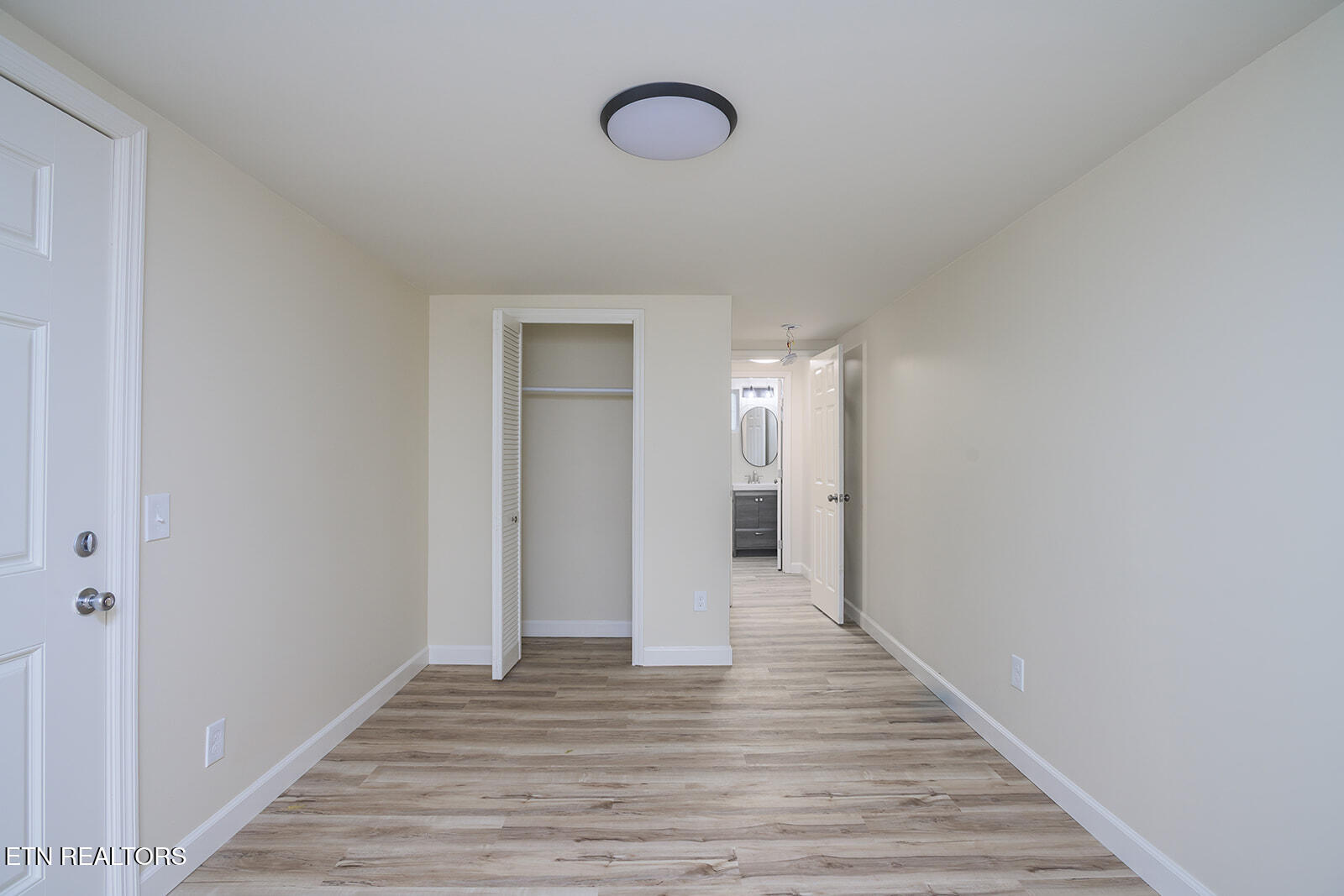 831 W Ford Valley Rd
