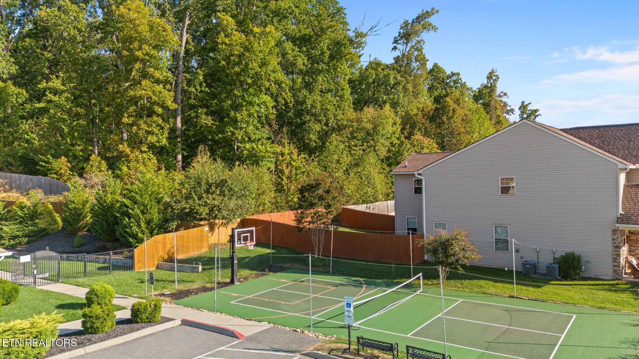 12134 Woodhollow Lane