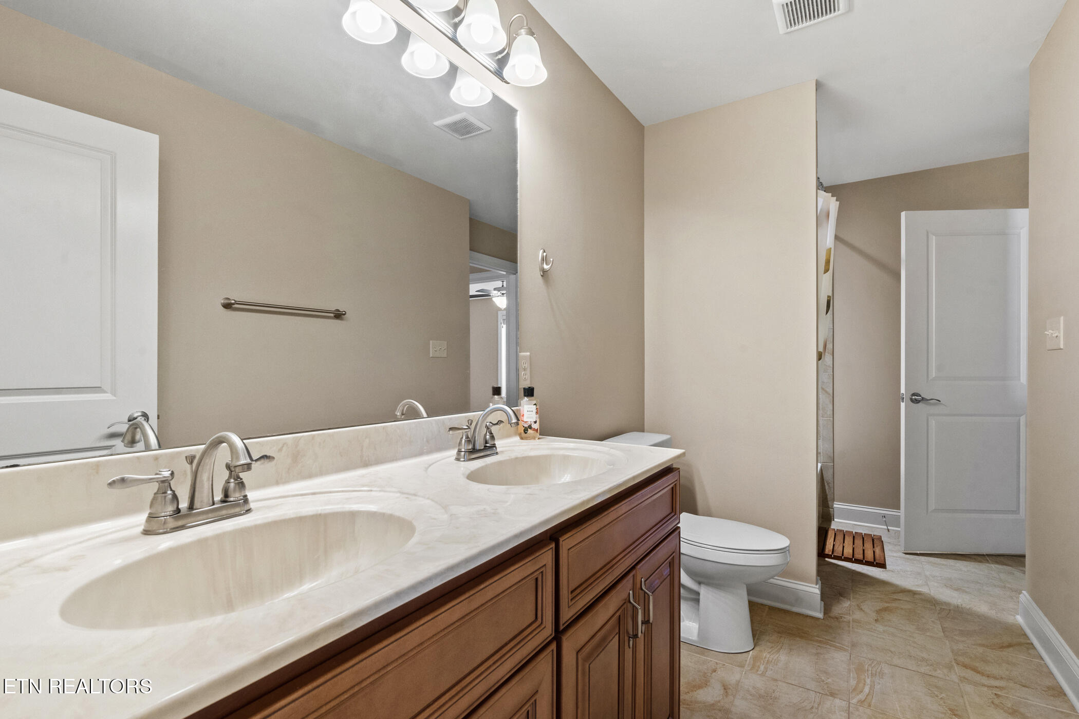 12134 Woodhollow Lane