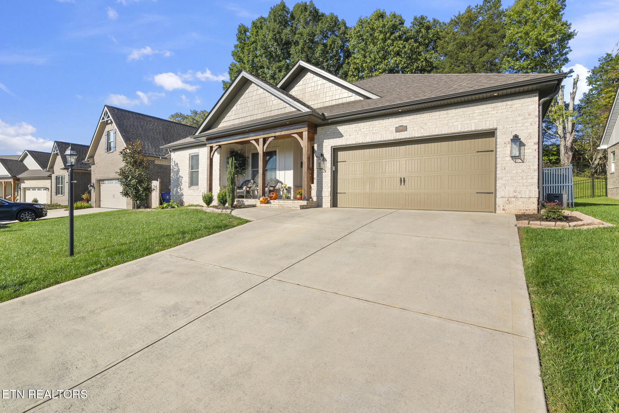 7857 Saddlebrooke Drive
