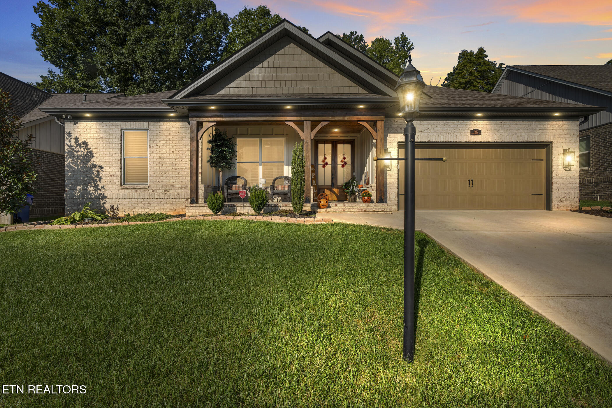 7857 Saddlebrooke Drive