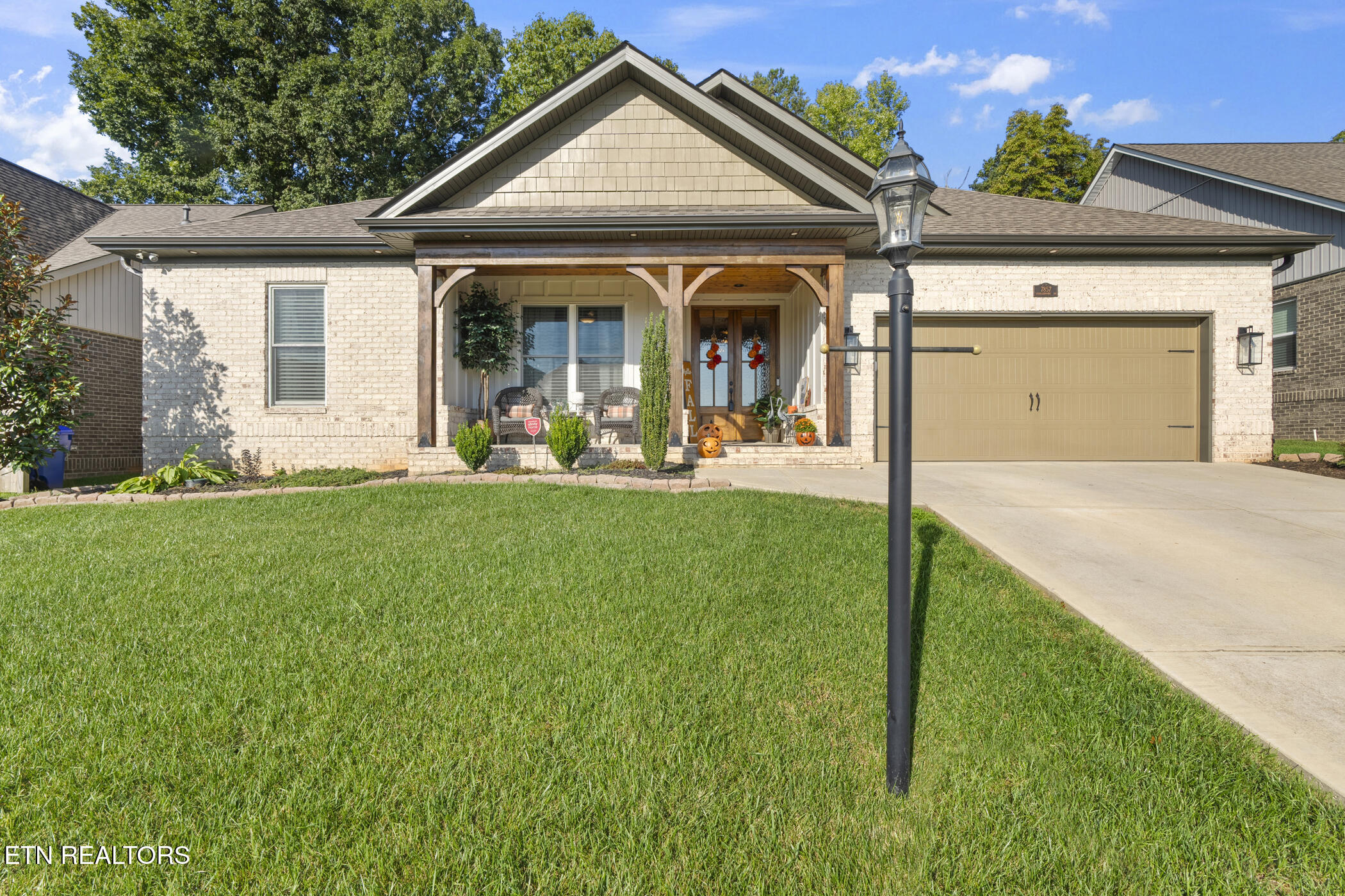 7857 Saddlebrooke Drive