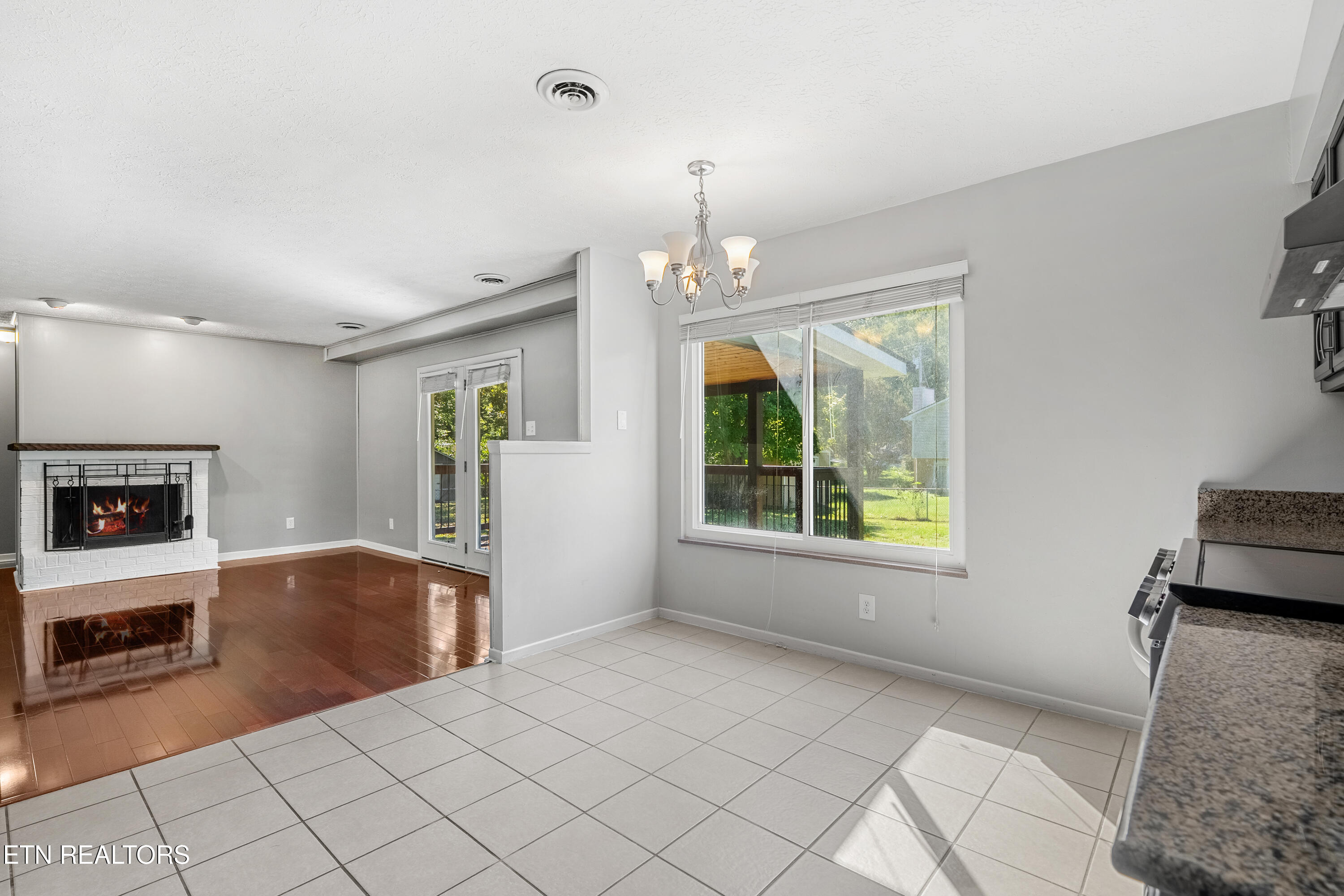 417 Oran Rd