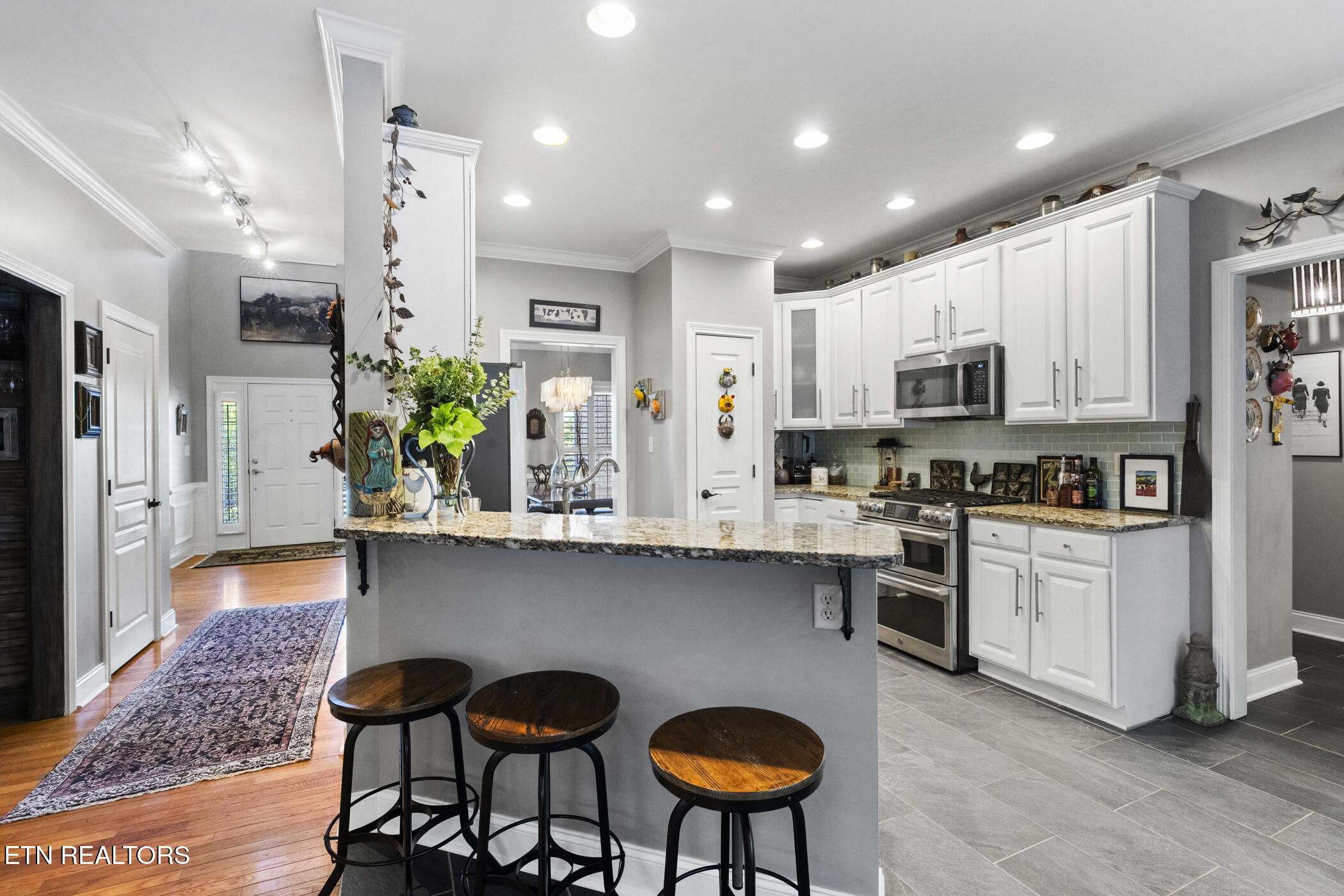 541 Glen Abbey Blvd