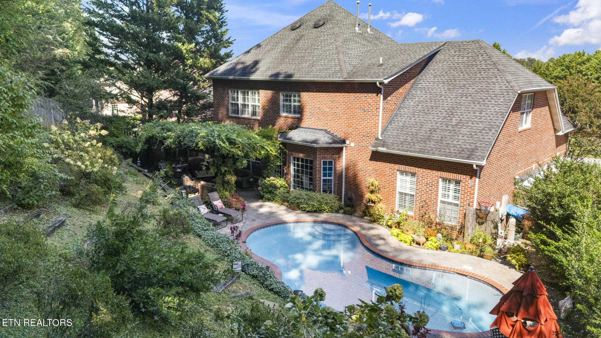 541 Glen Abbey Blvd