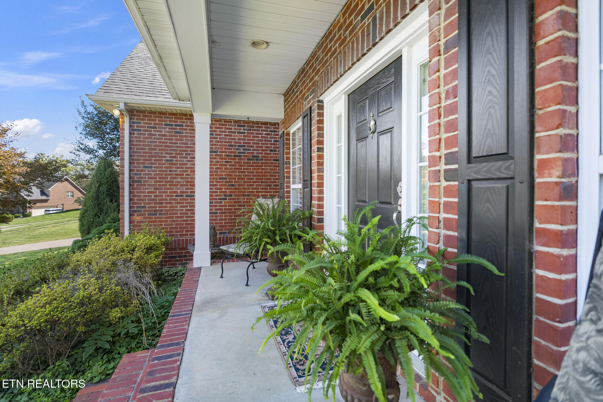 541 Glen Abbey Blvd