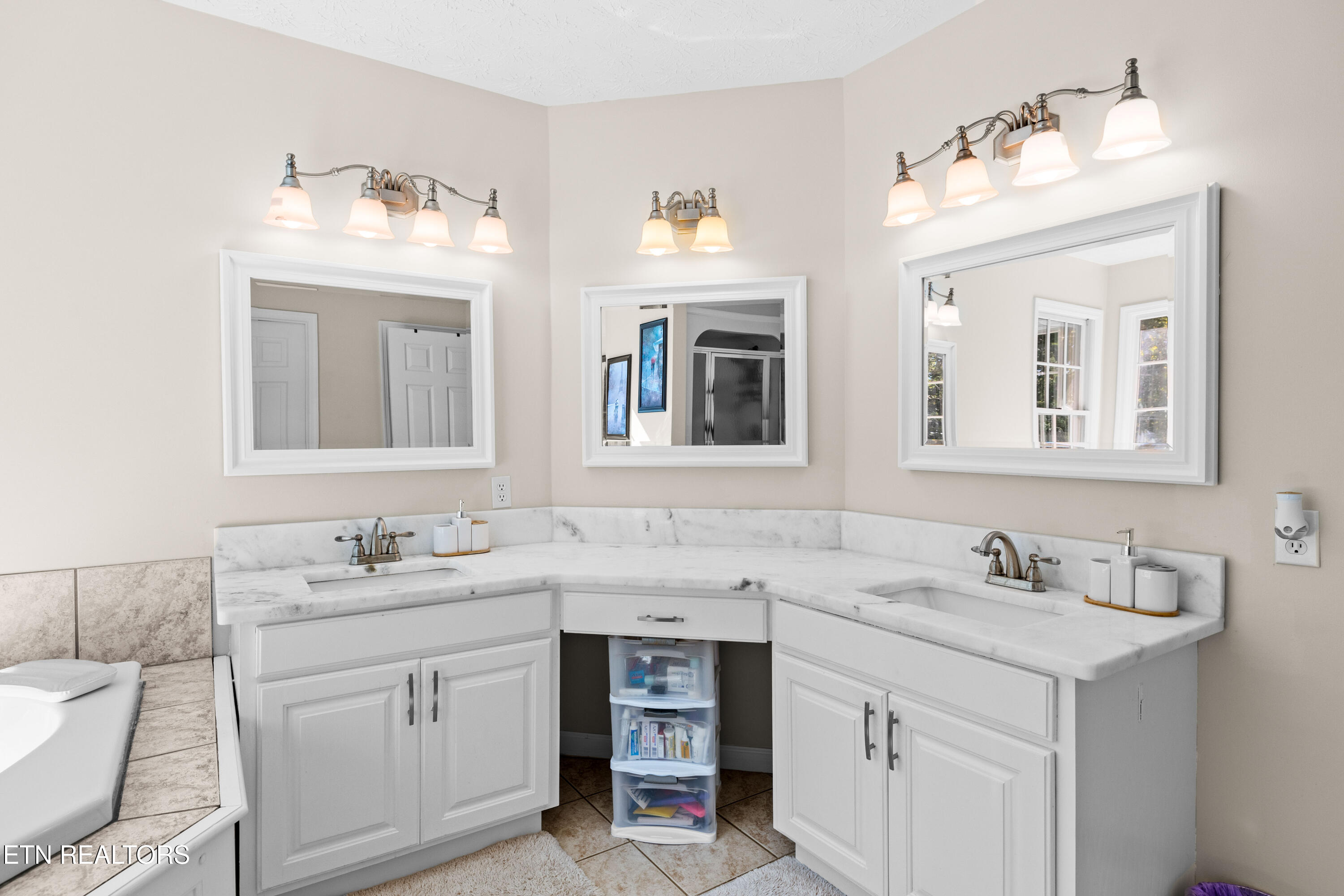 2236 Battle Ground Dr