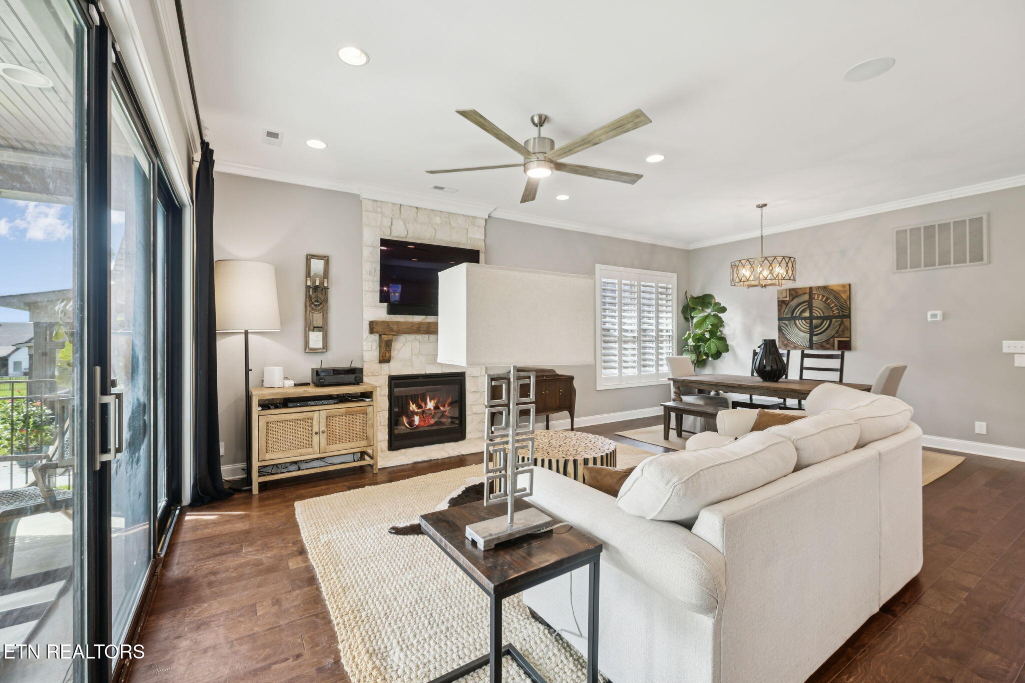 836 Valley Glen Blvd